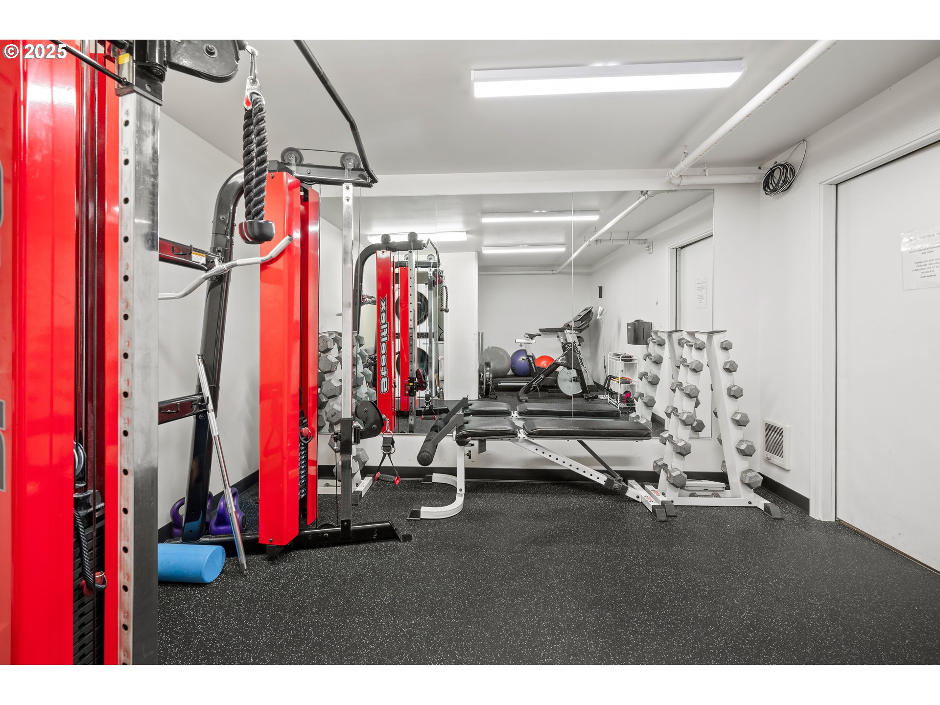 Photo #31: 233235526 Listing: Photo #31