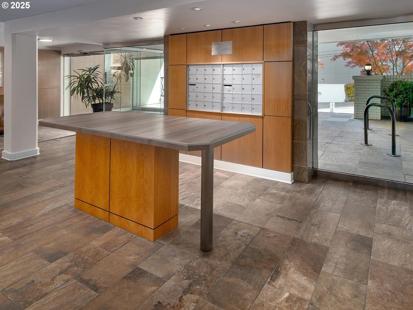 Photo #5: 233235526 Listing: Photo #5