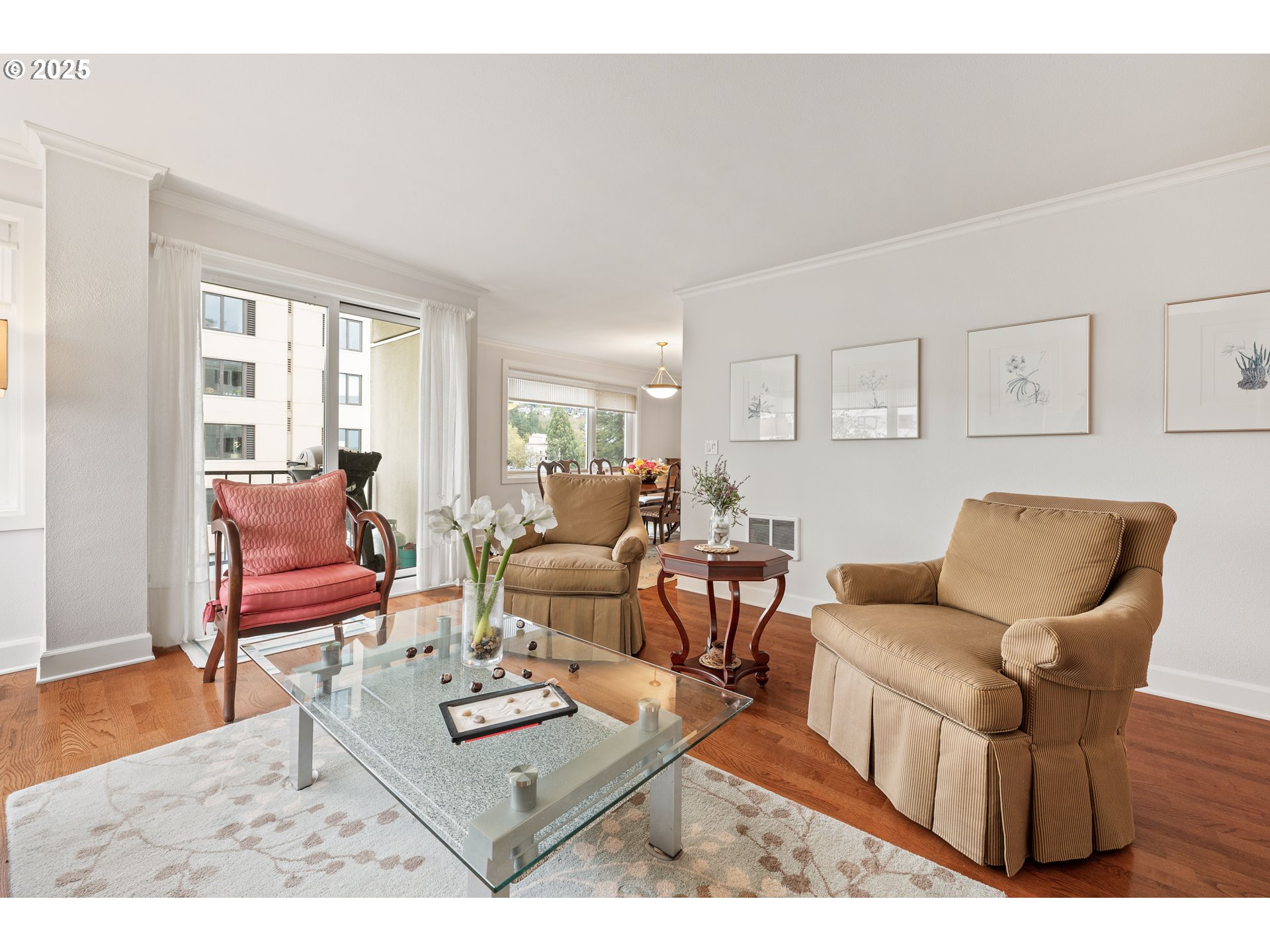 Photo #6: 233235526 Listing: Photo #6