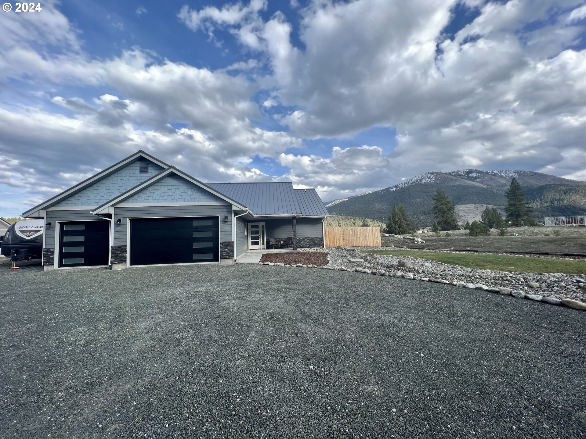 210 Elkview DR, Canyon City, OR 97820