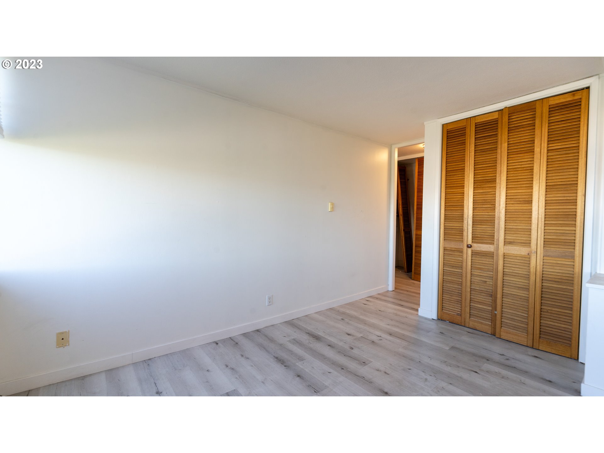 Photo #3: 23326279 Listing 