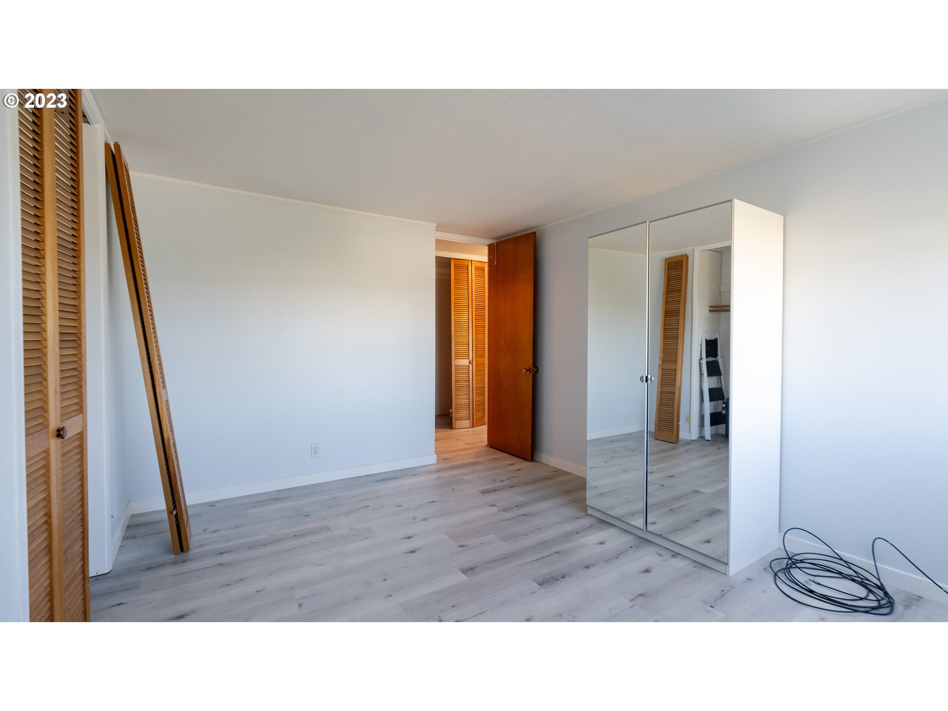 Photo #5: 23326279 Listing 