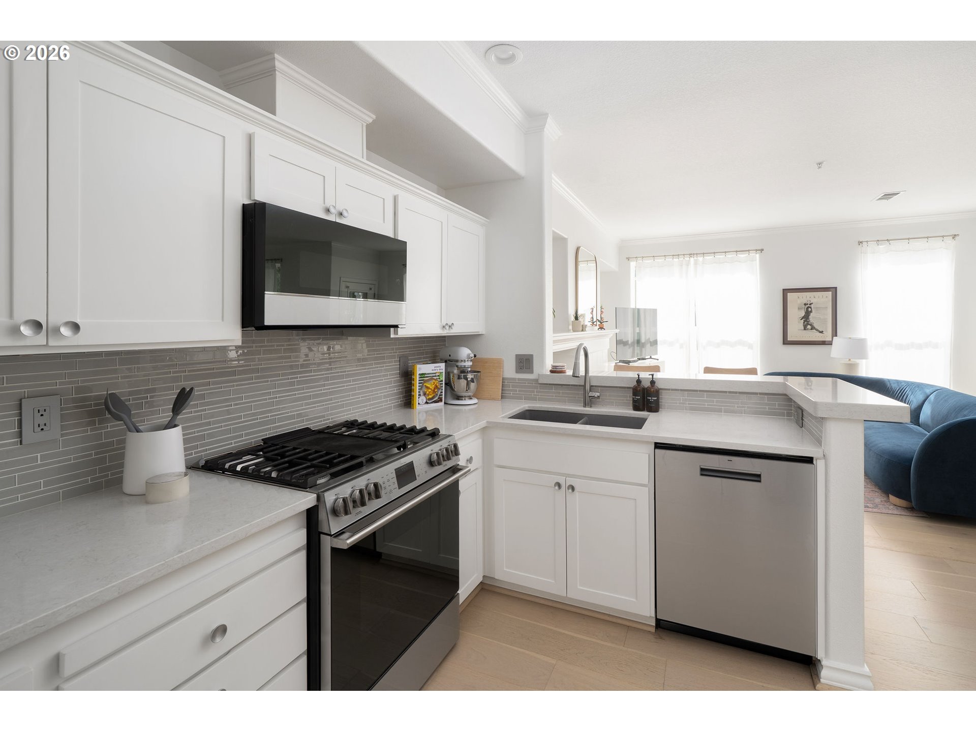 Photo #18: 233281758 Listing: Photo #18