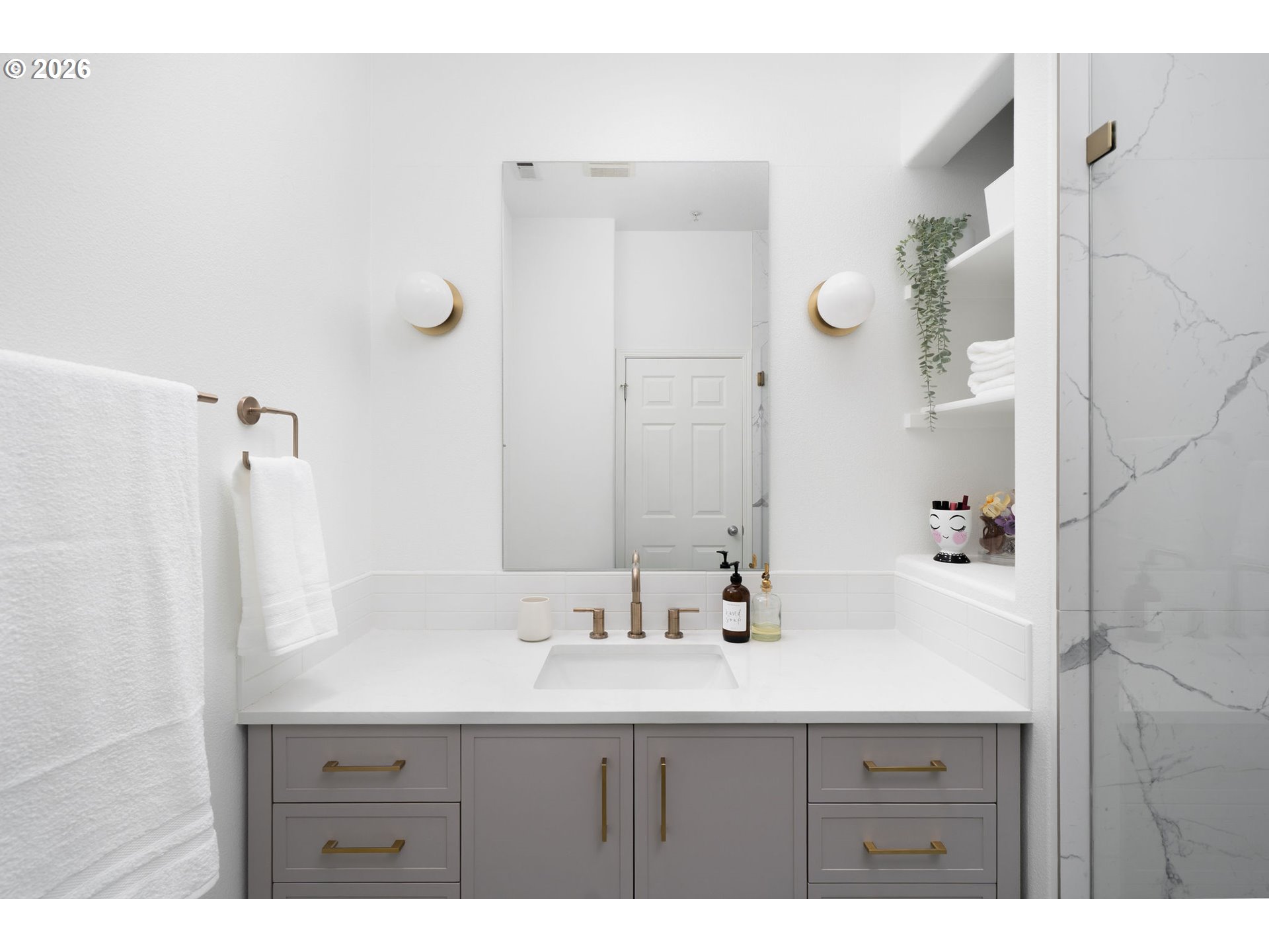 Photo #34: 233281758 Listing: Photo #34