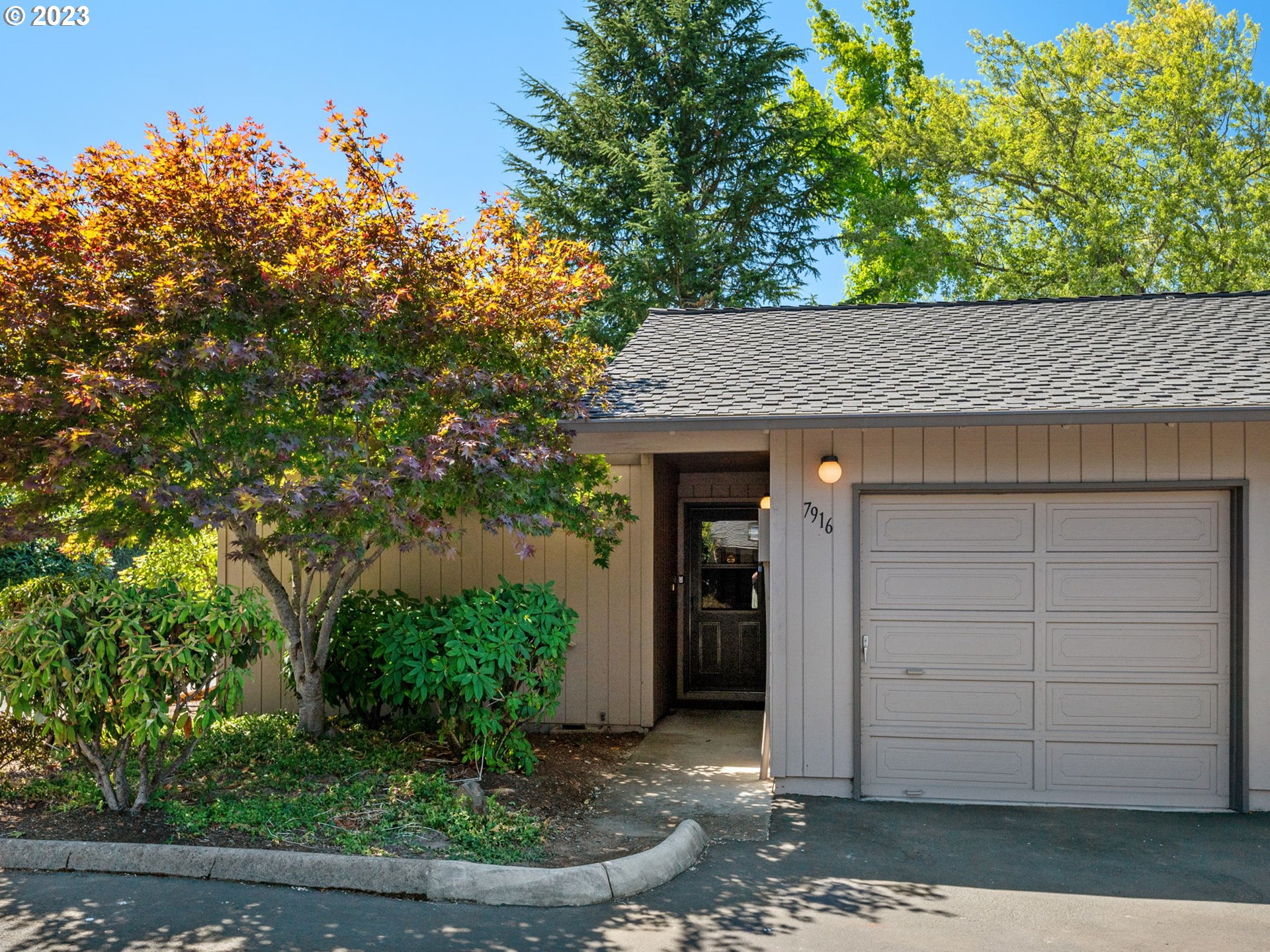 Photo #2: 23329819 Listing 