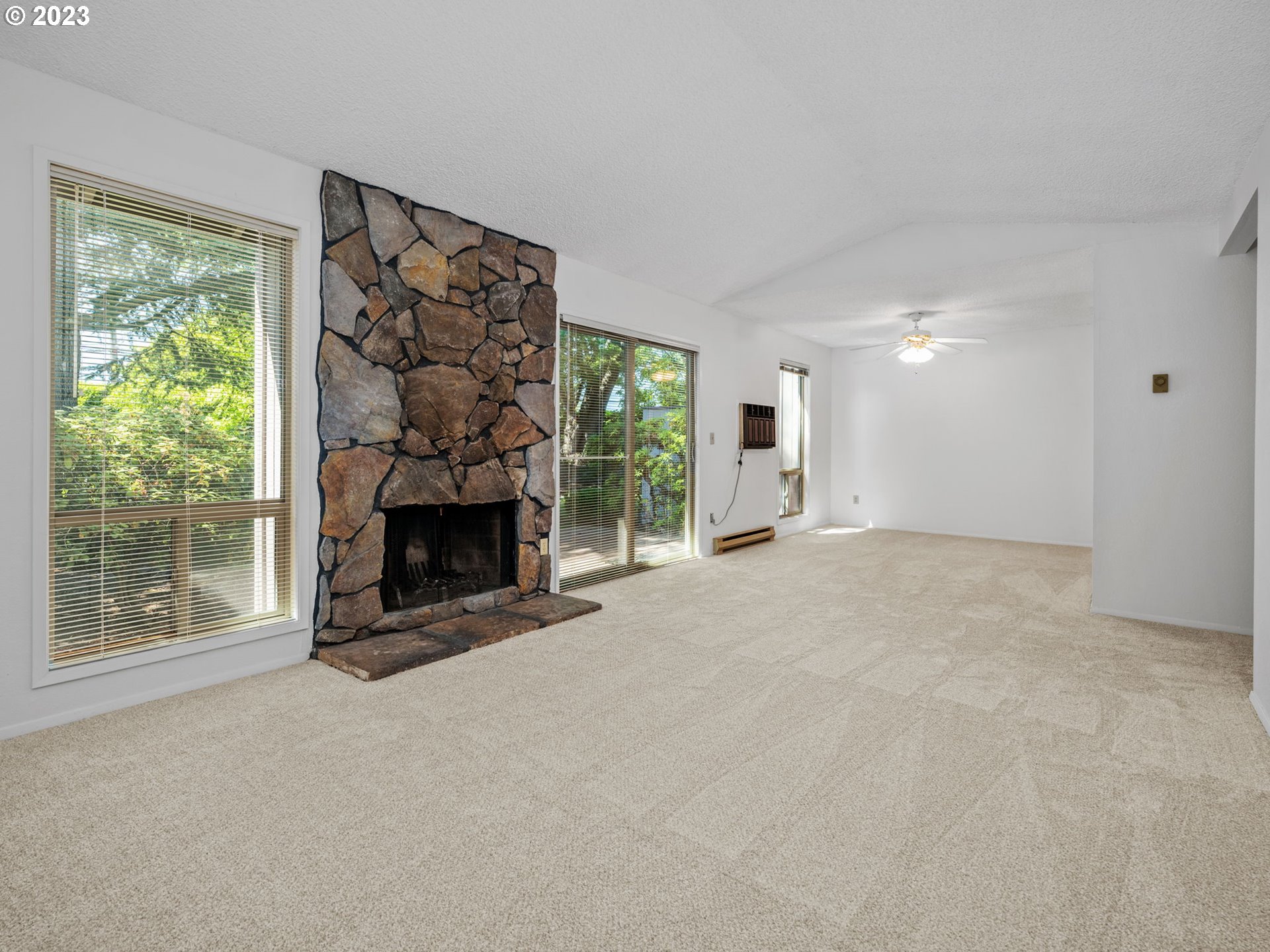 Photo #6: 23329819 Listing 