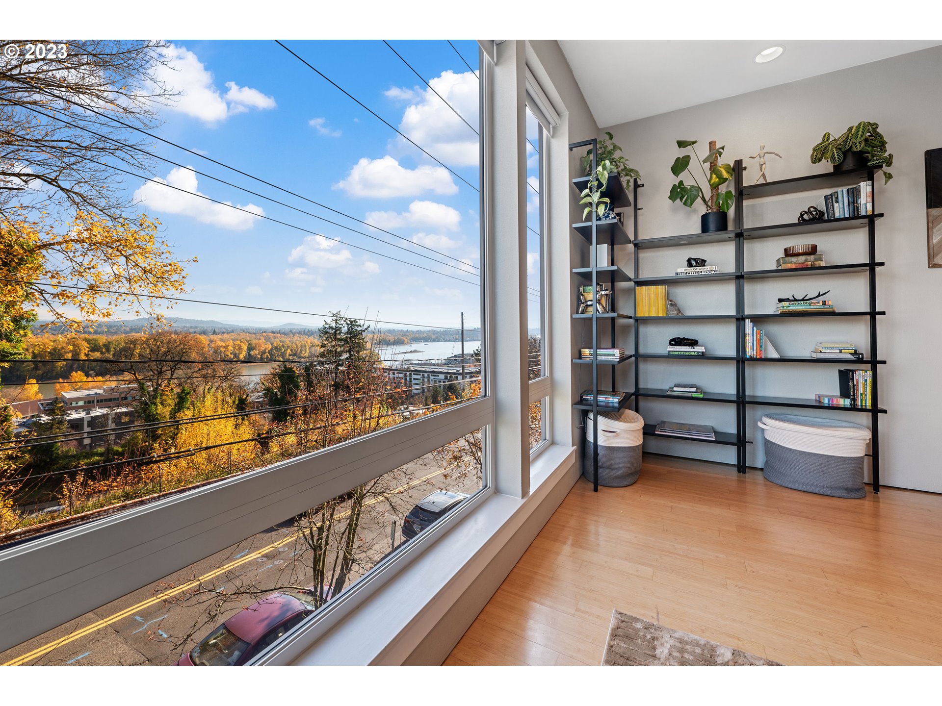 Photo #5: 23343876 Listing 
