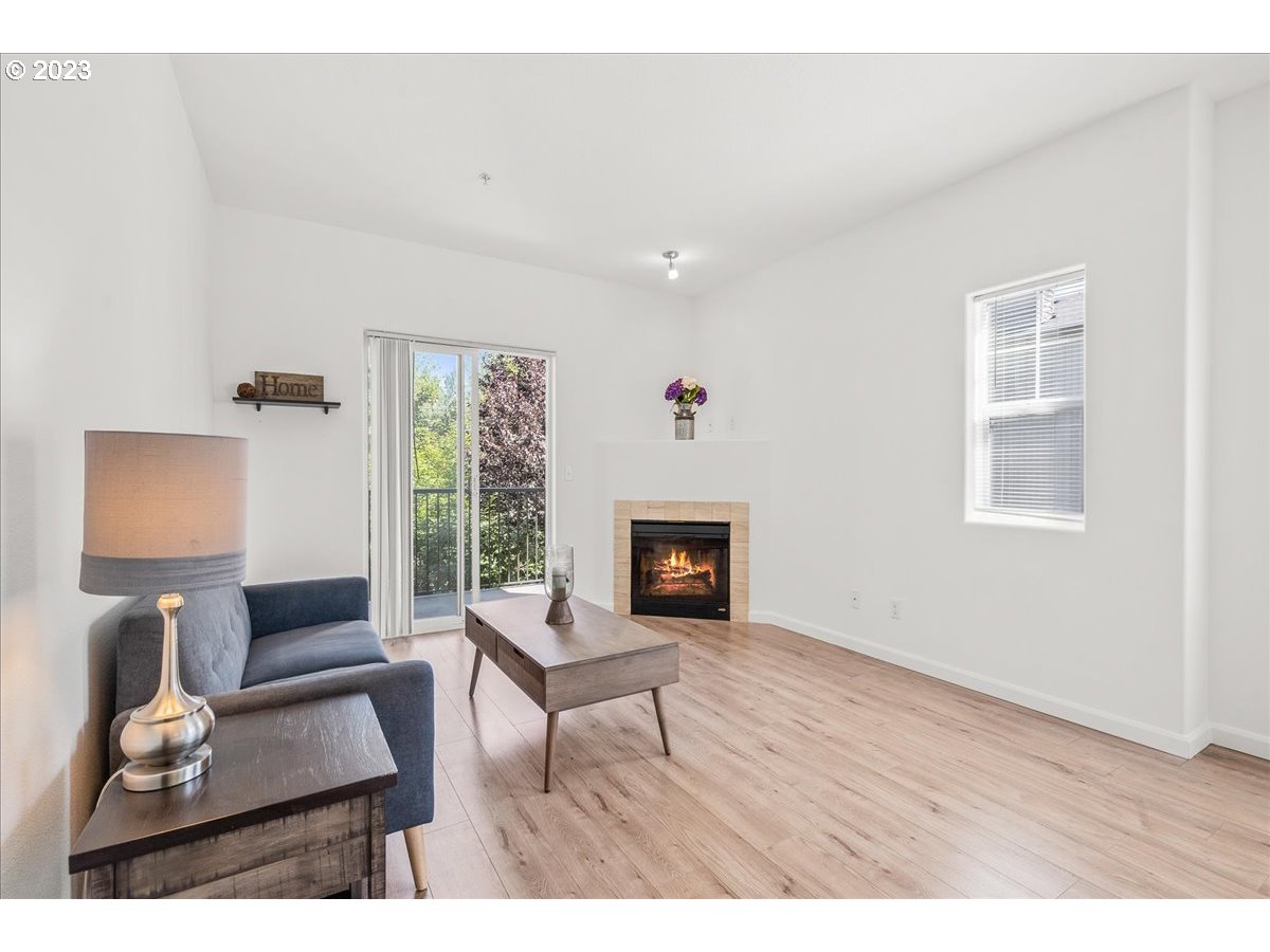 Photo #2: 23344627 Listing 
