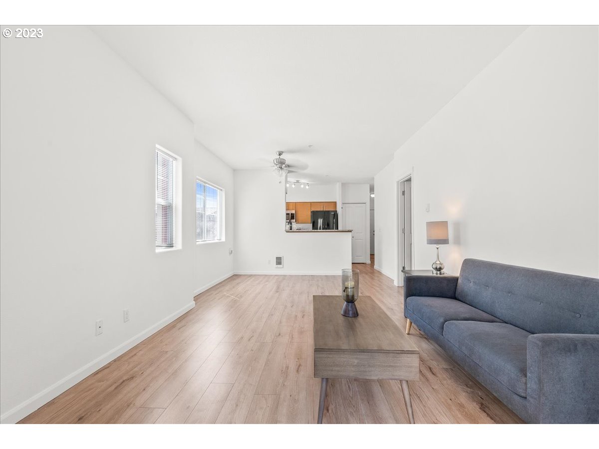 Photo #3: 23344627 Listing 