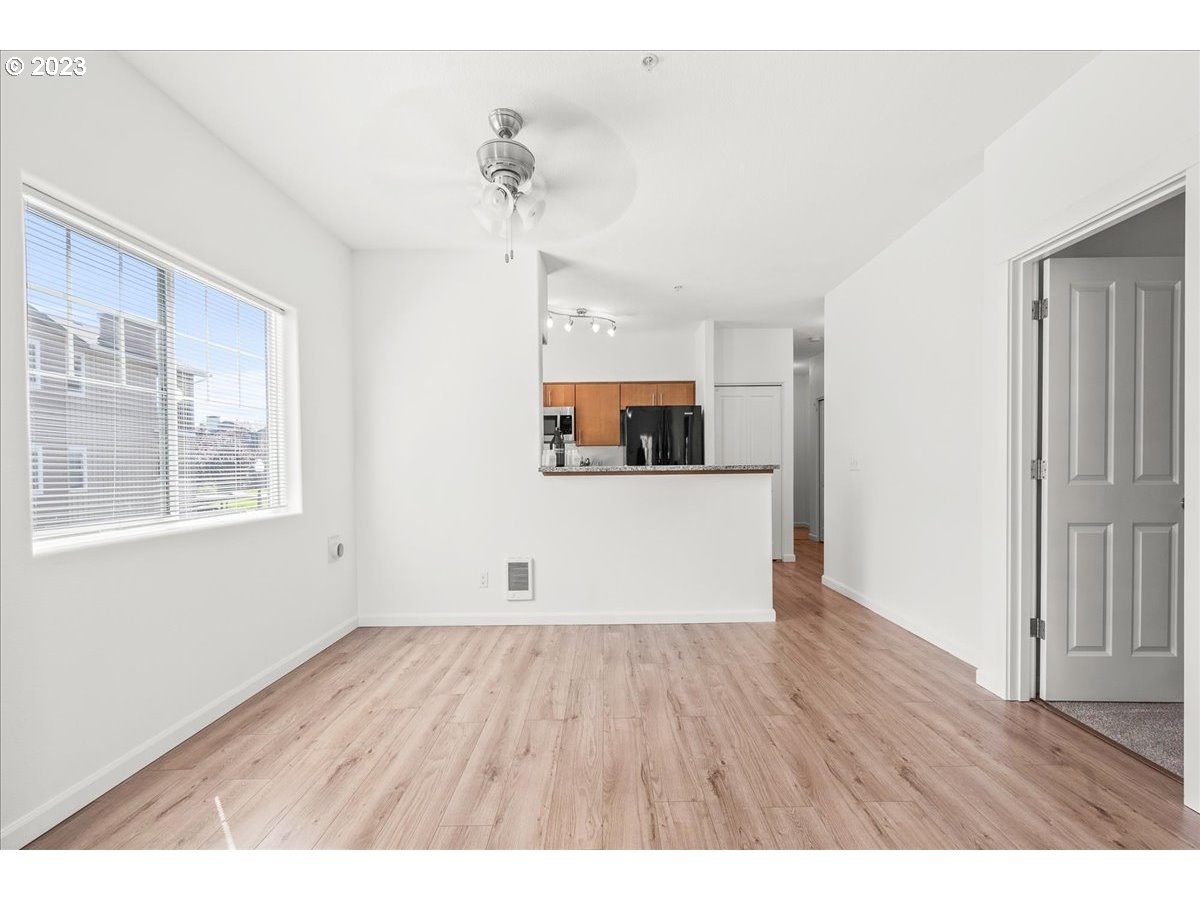 Photo #4: 23344627 Listing 