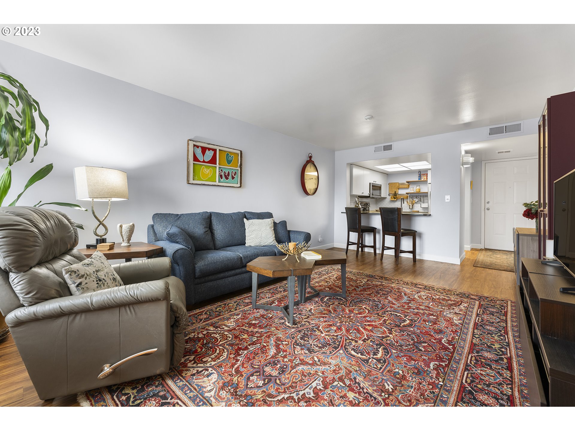 Photo #6: 23345513 Listing 