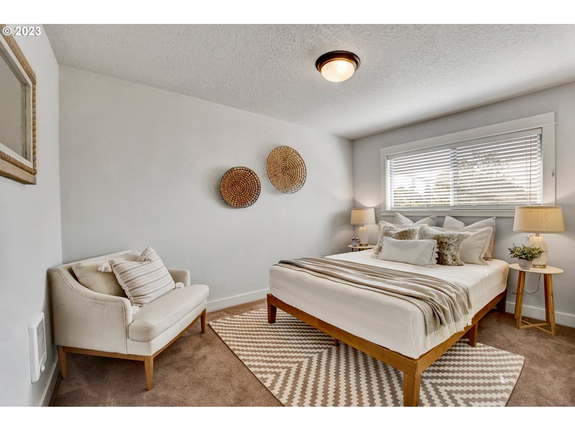 Photo #6: 23348335 Listing 