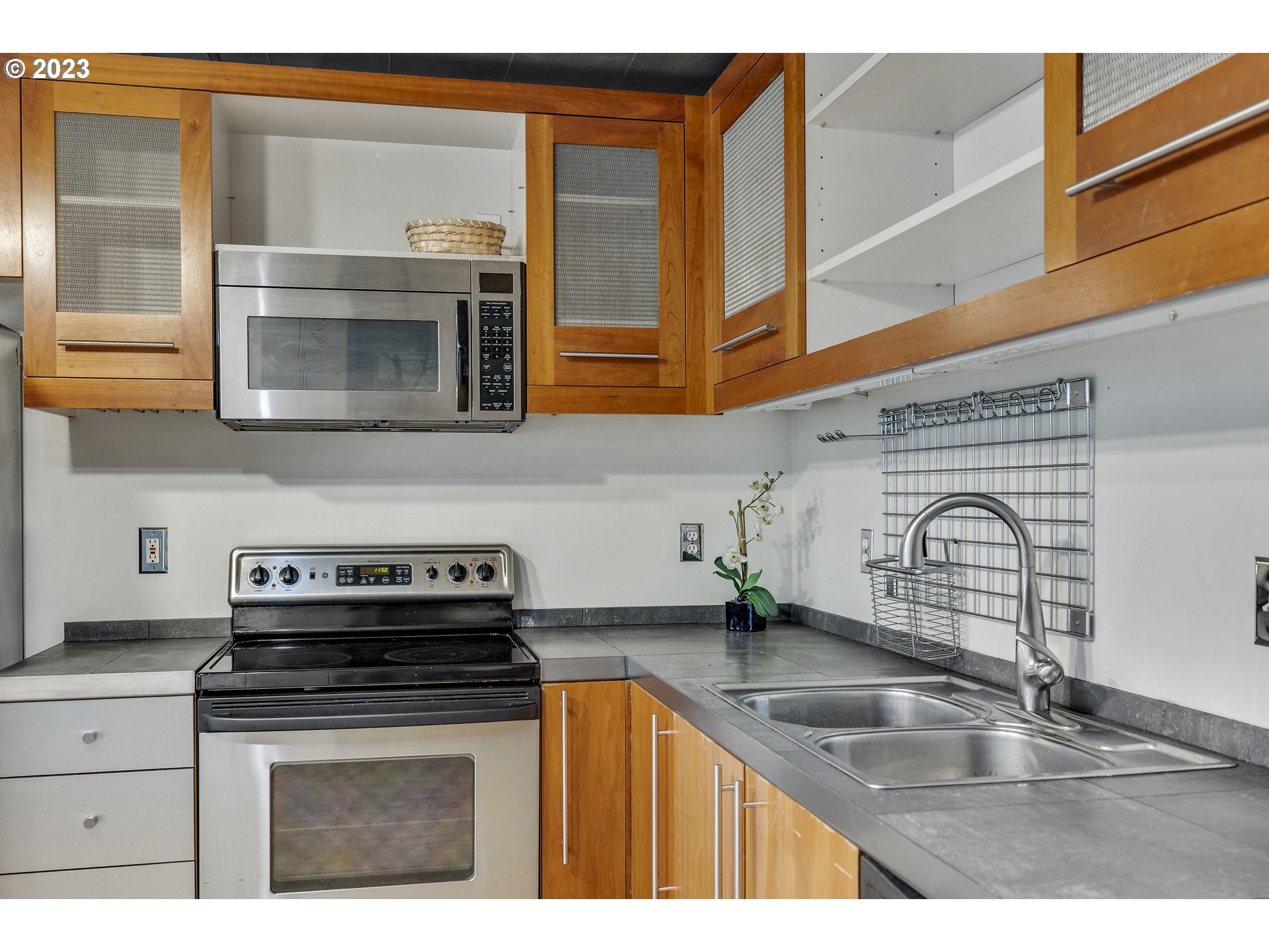 Photo #4: 23353294 Listing 