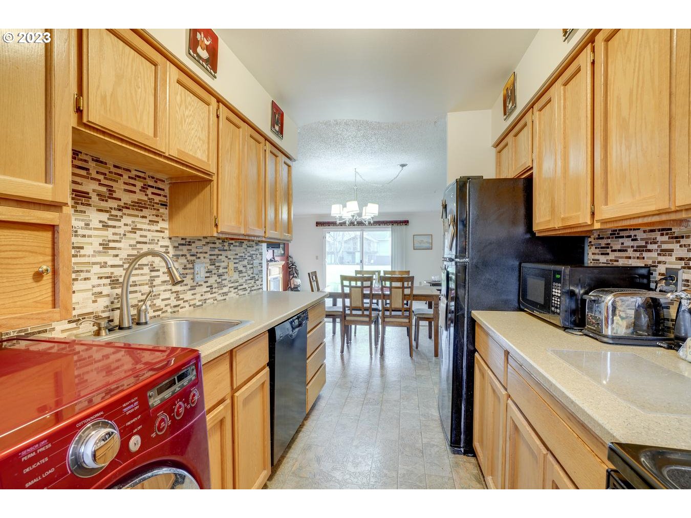 Photo #5: 23353681 Listing 