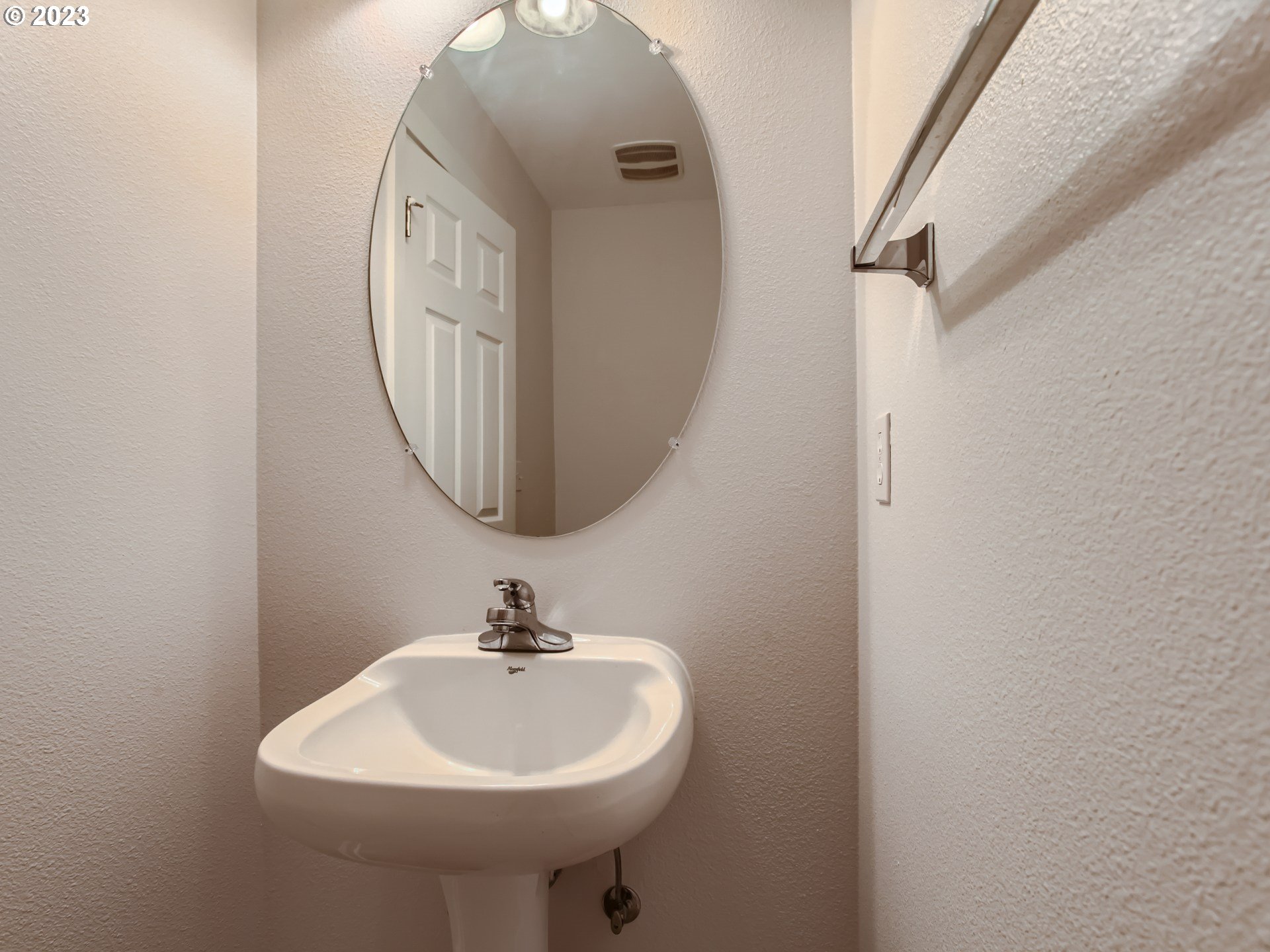 Photo #25: 23360477 Listing: Photo #25