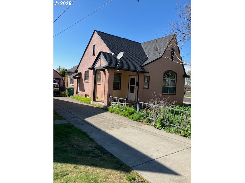 6720 N Pittsburg AVE, Portland, OR, 97203