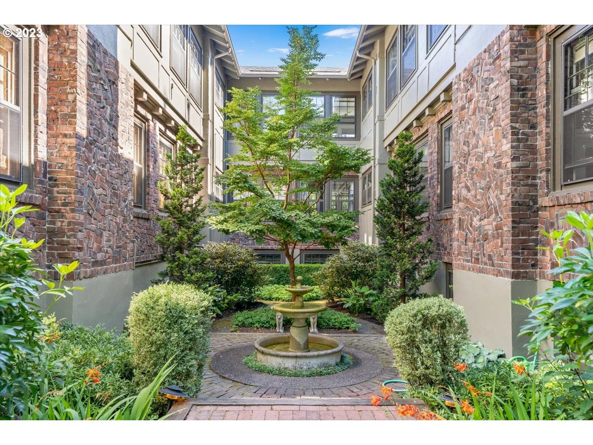 Photo #3: 23370649 Listing 
