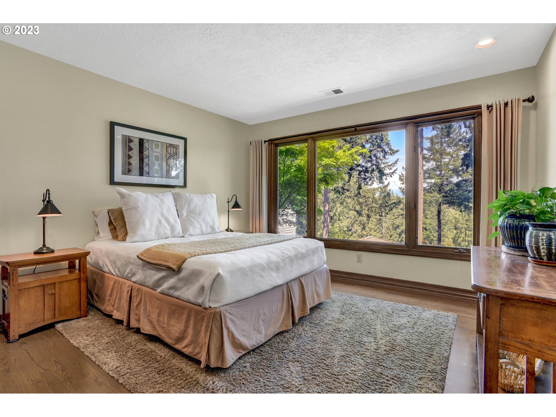 15575 VILLAGE DR Lake Oswego, OR 97034