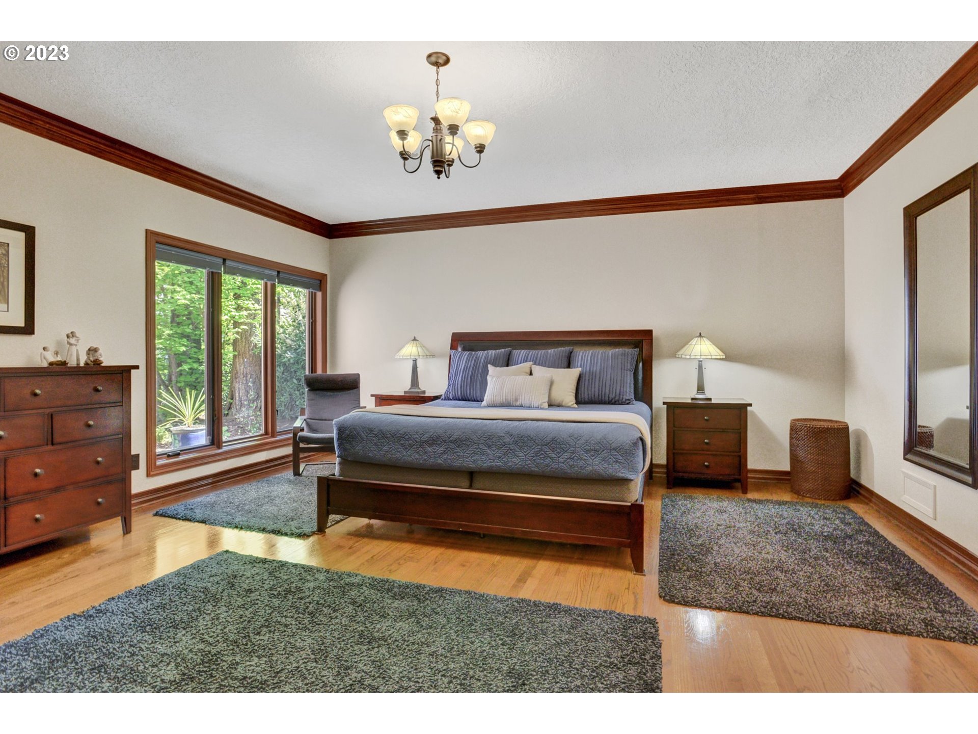 15575 VILLAGE DR Lake Oswego, OR 97034