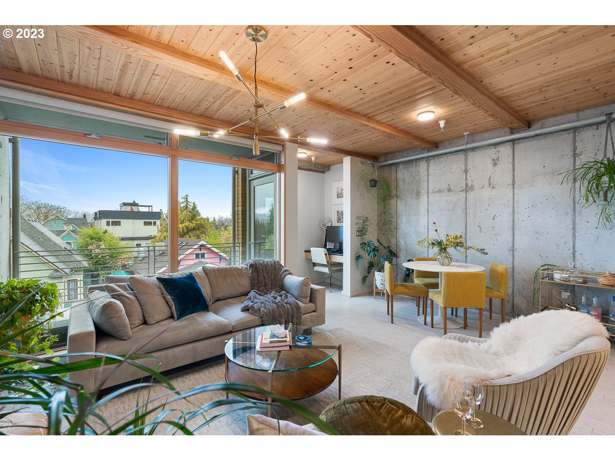 Photo #3: 23371329 Listing 
