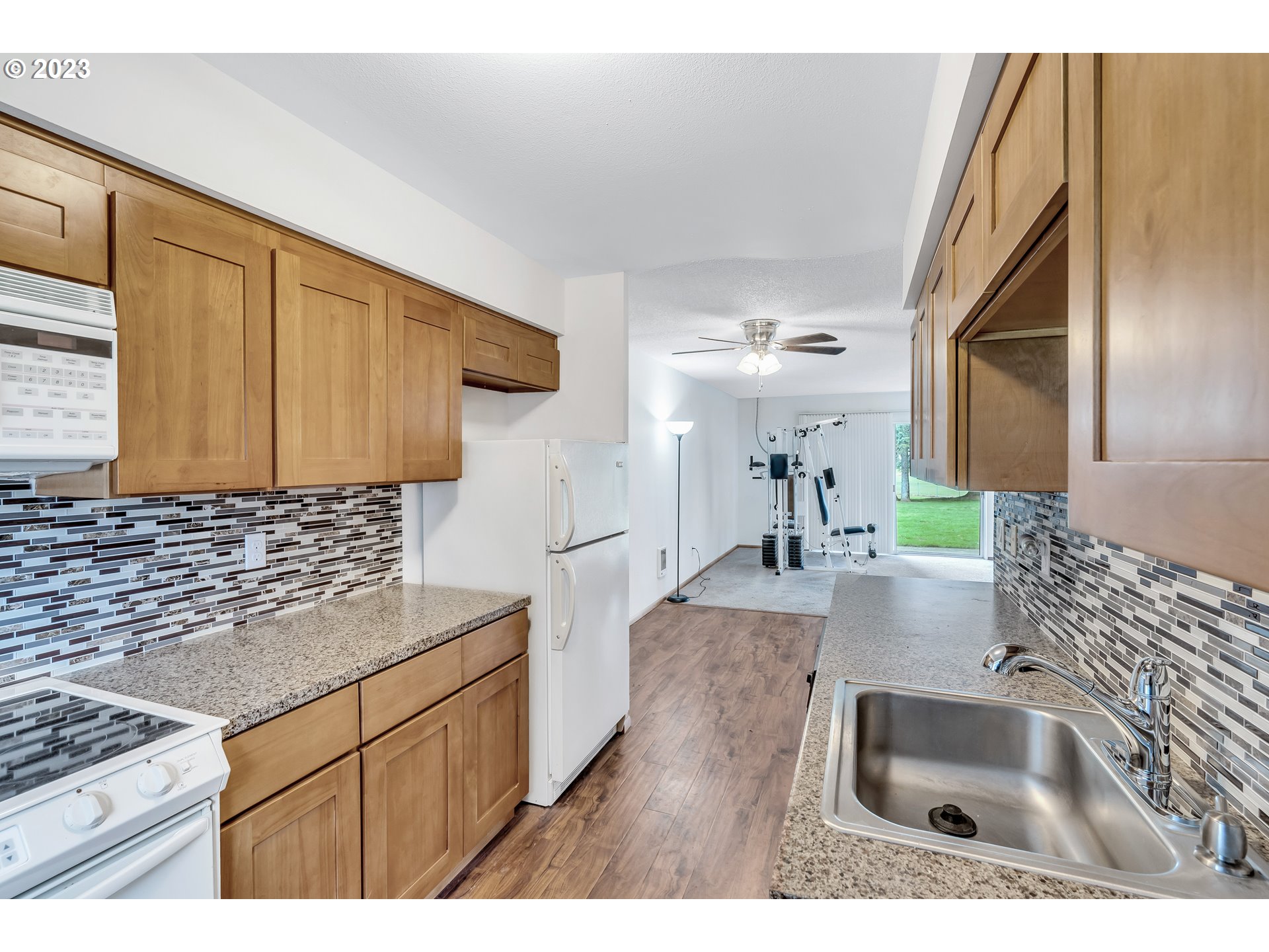 Photo #3: 23384620 Listing 