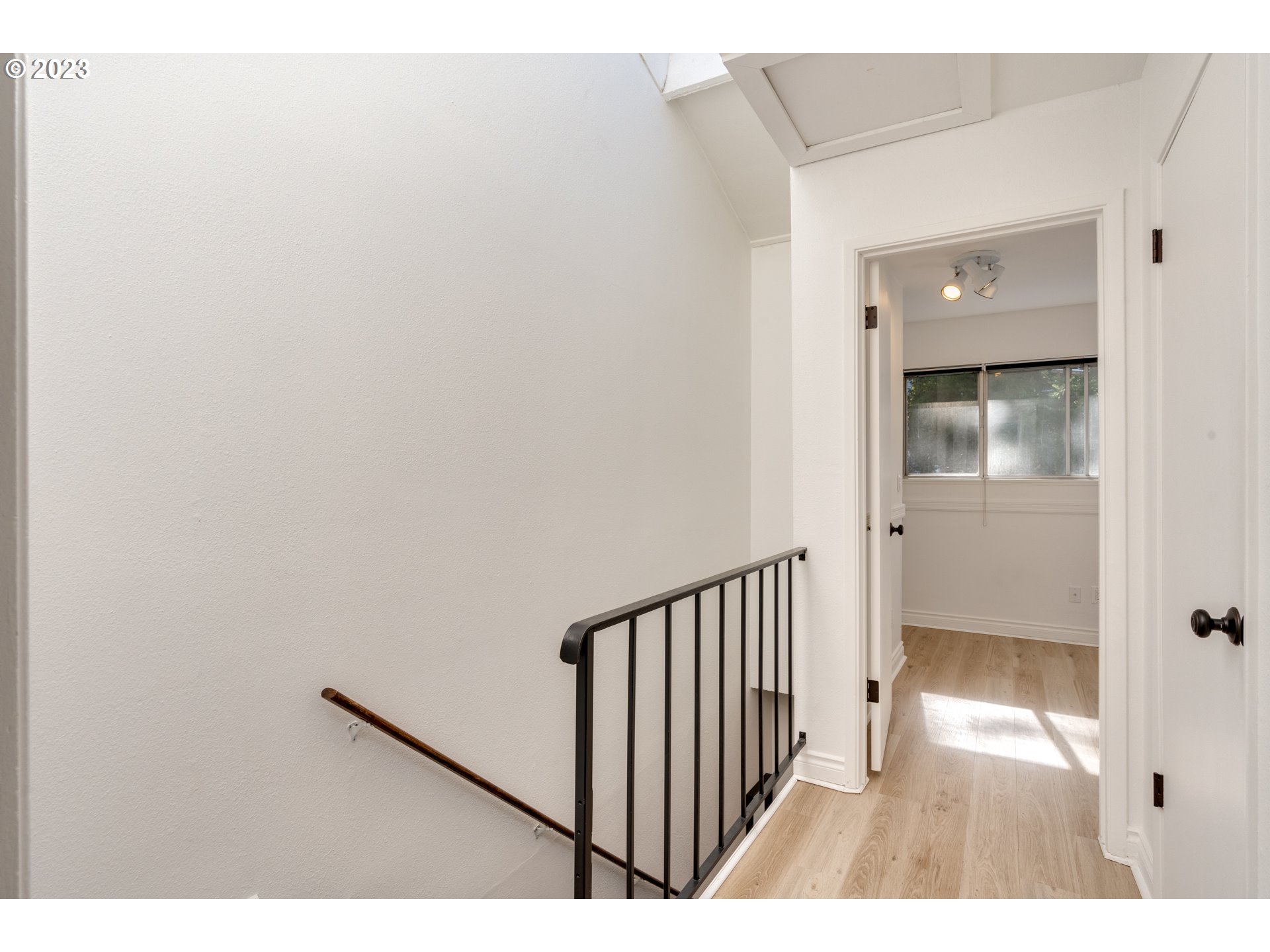 Photo #4: 23386894 Listing 