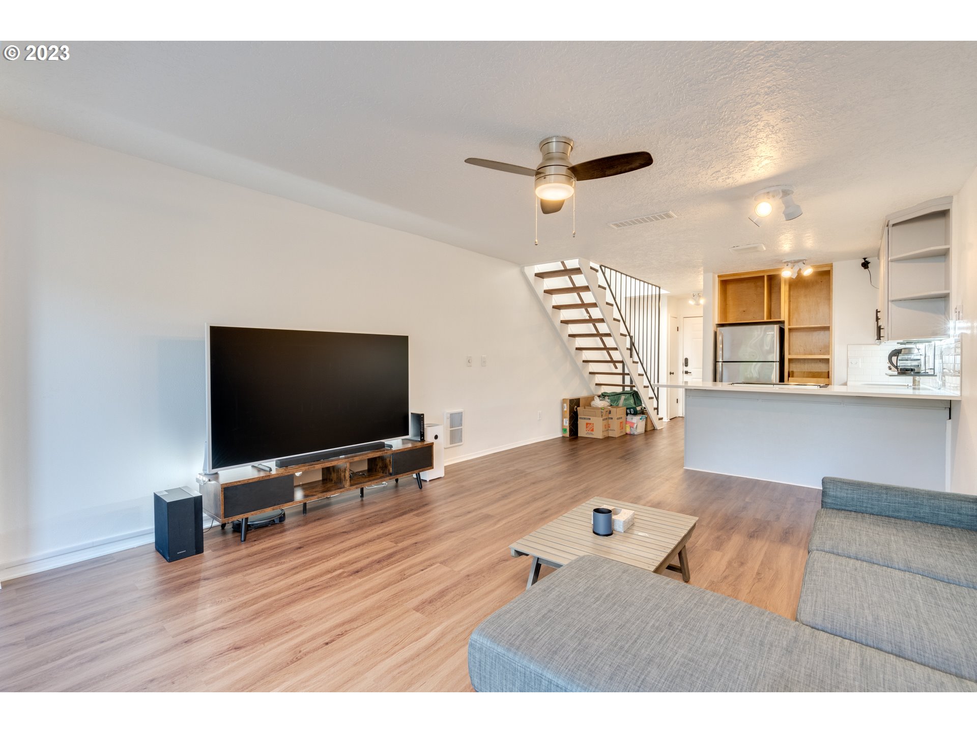 Photo #2: 23386894 Listing 