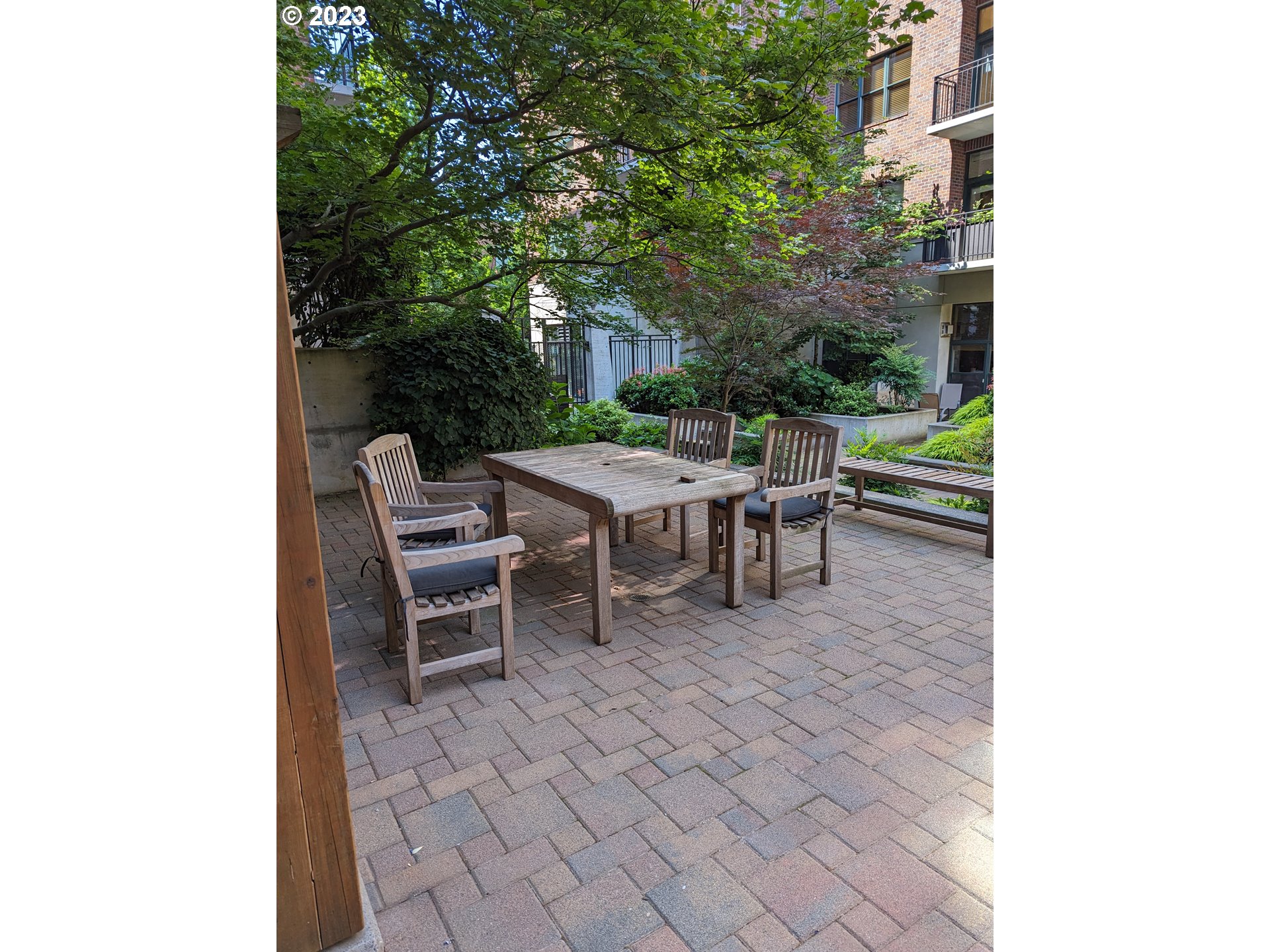 Photo #2: 23391831 Listing 