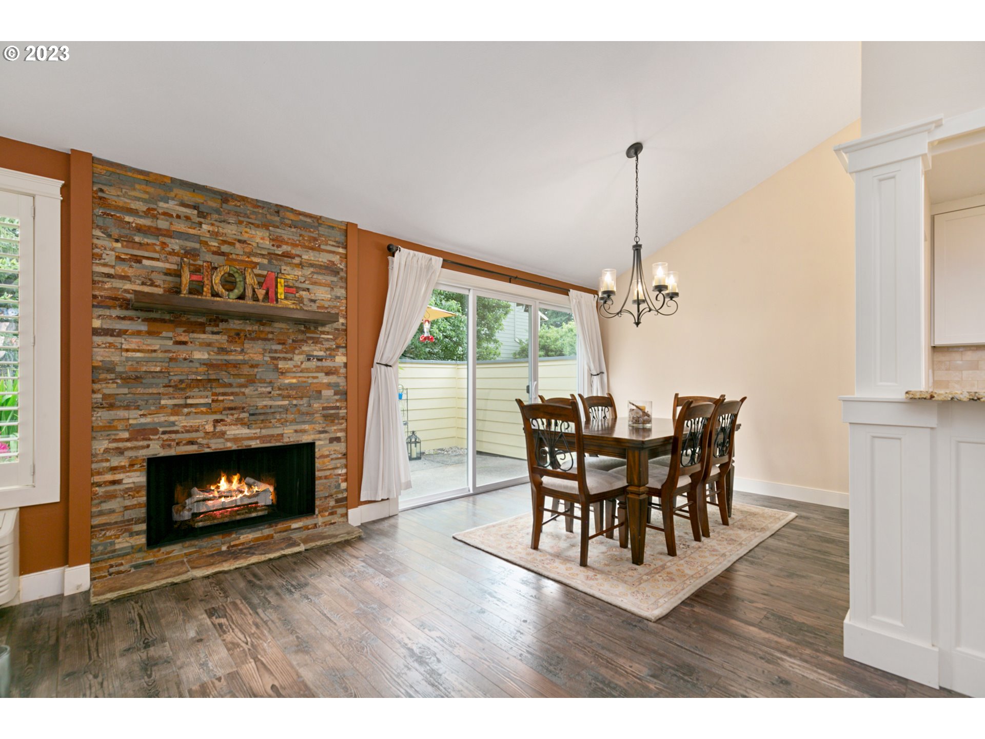 Photo #5: 23405883 Listing 
