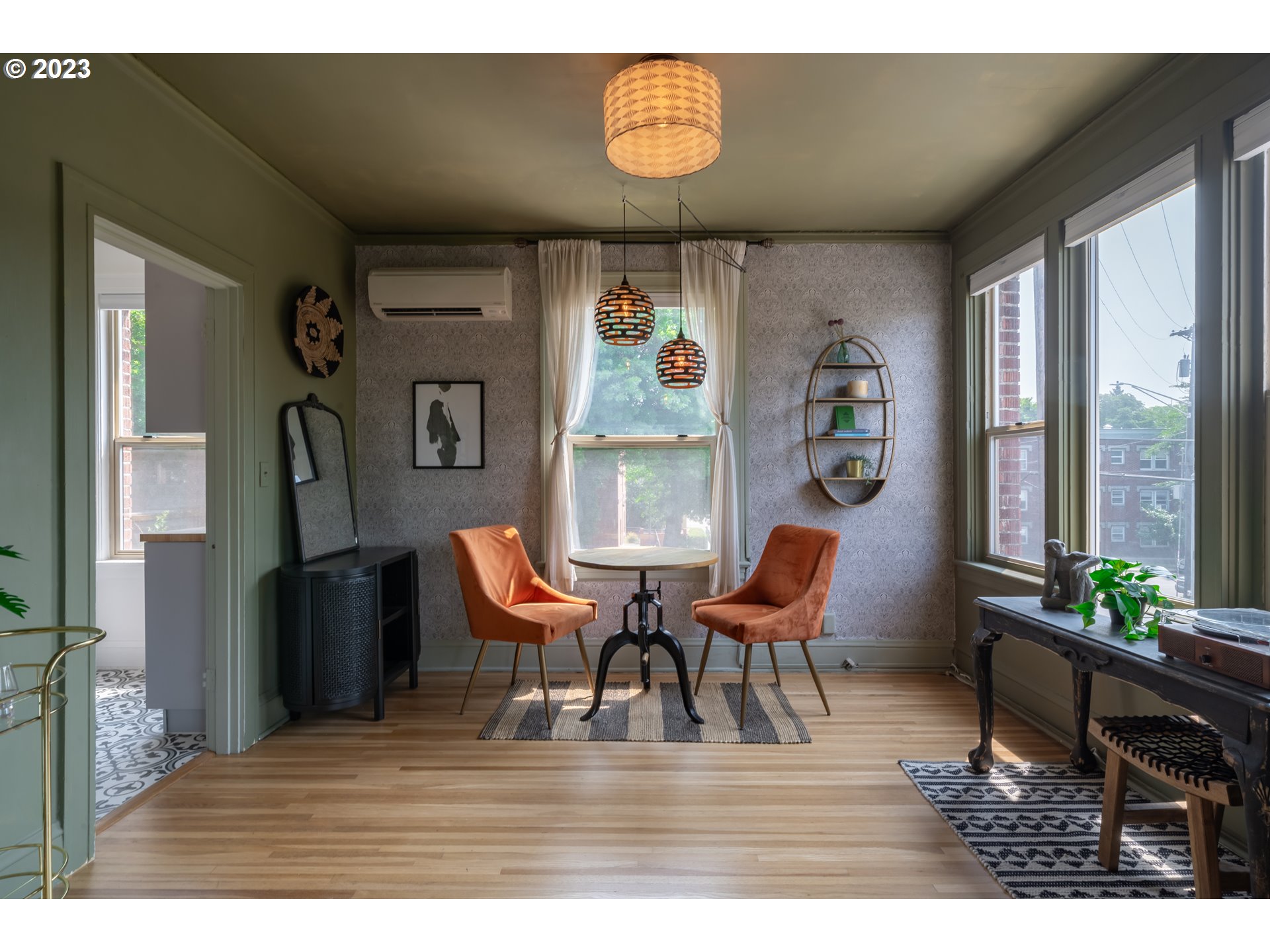 Photo #5: 23406491 Listing 