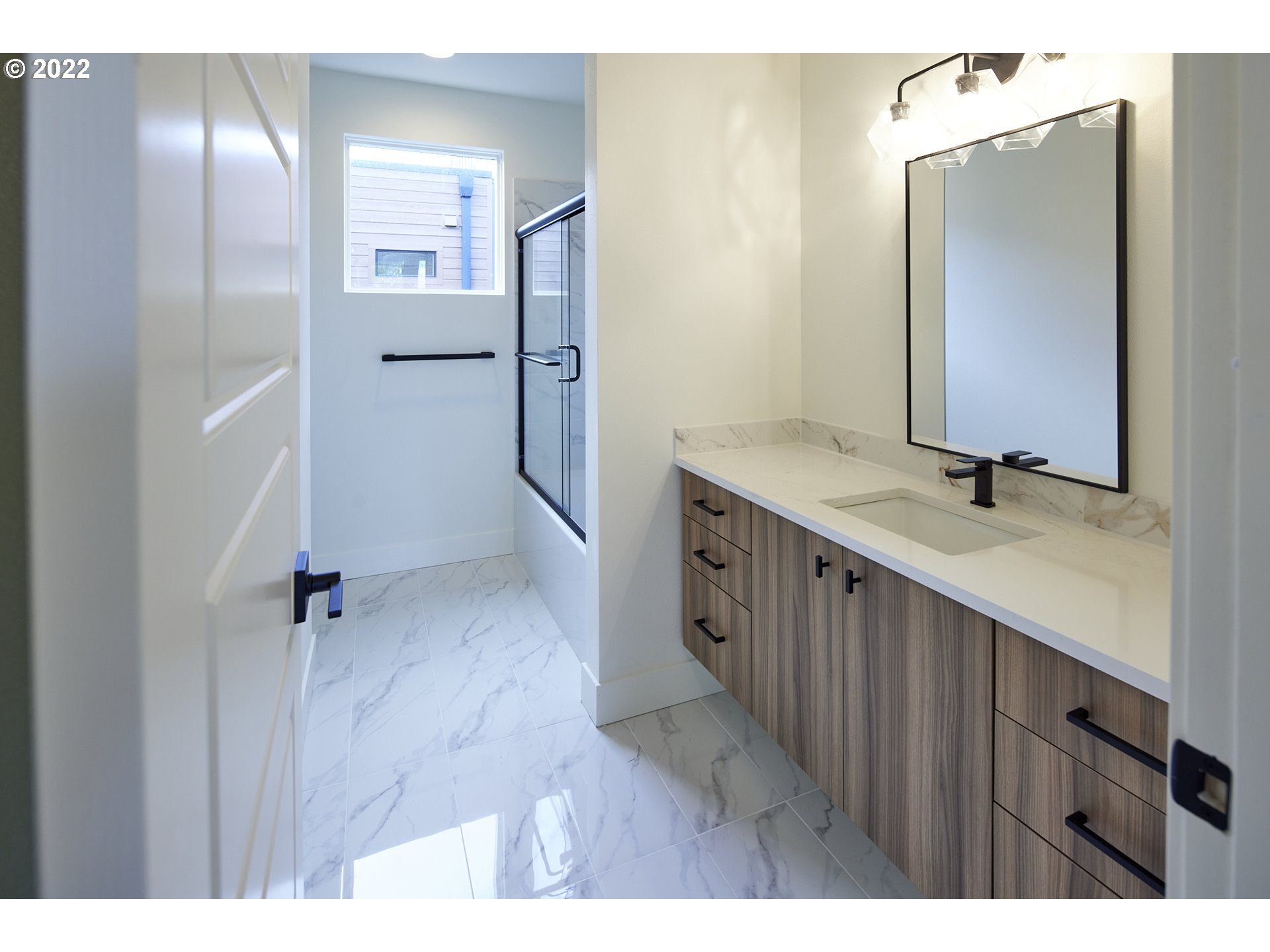 Photo #15: 23410140 Listing 