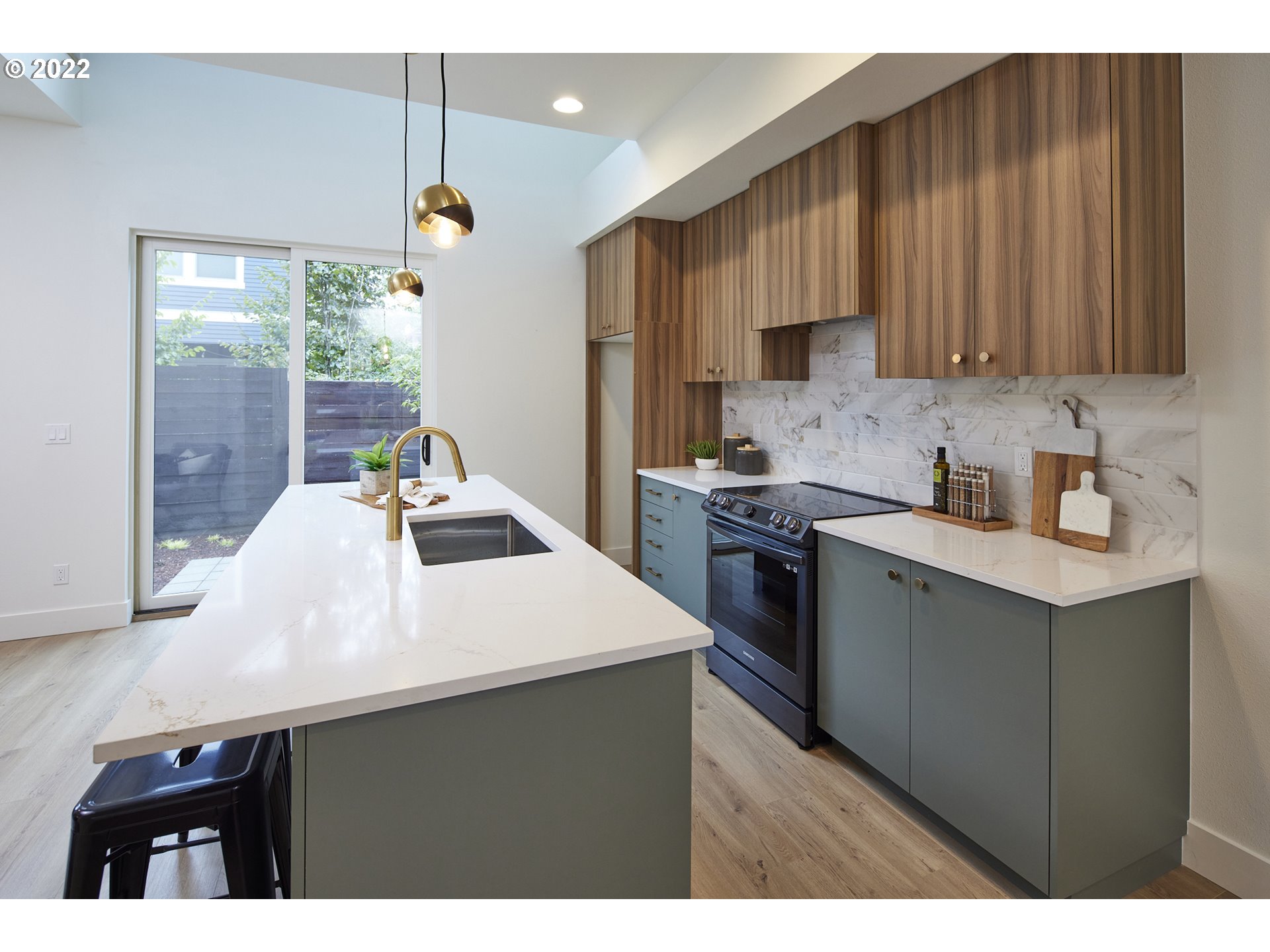 Photo #19: 23410140 Listing 