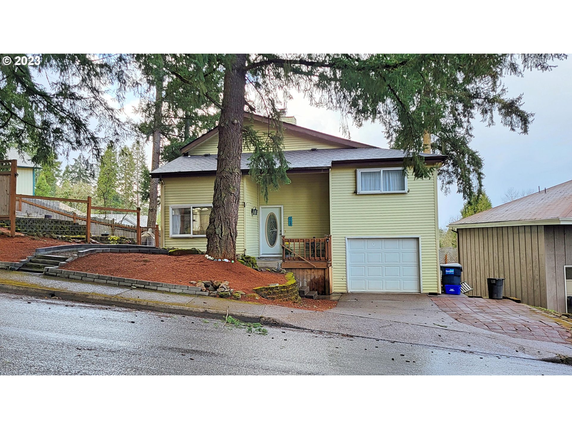 268 S 68TH PL, Springfield, OR 97478