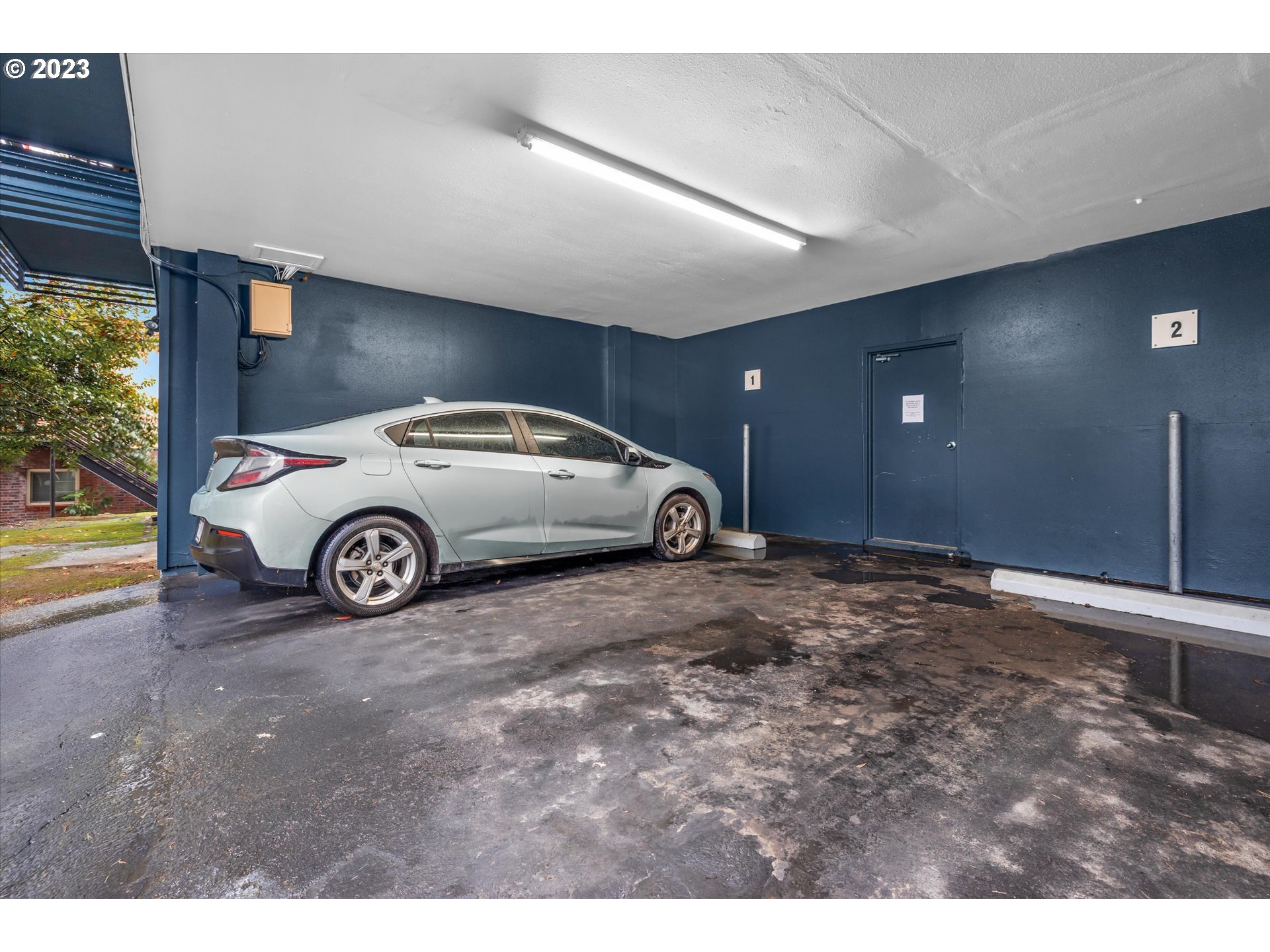 Photo #5: 23412878 Listing 