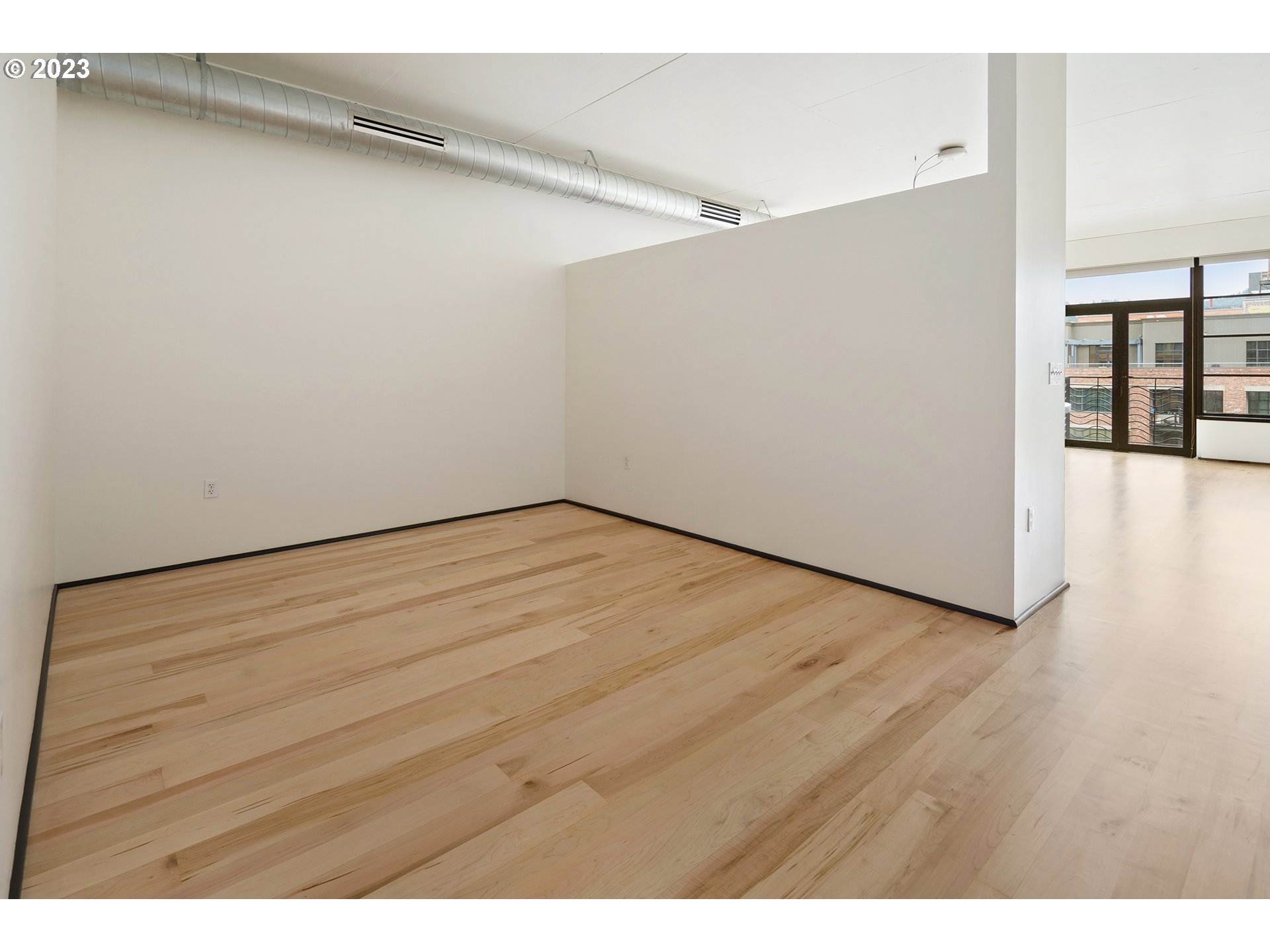 Photo #6: 23420350 Listing 