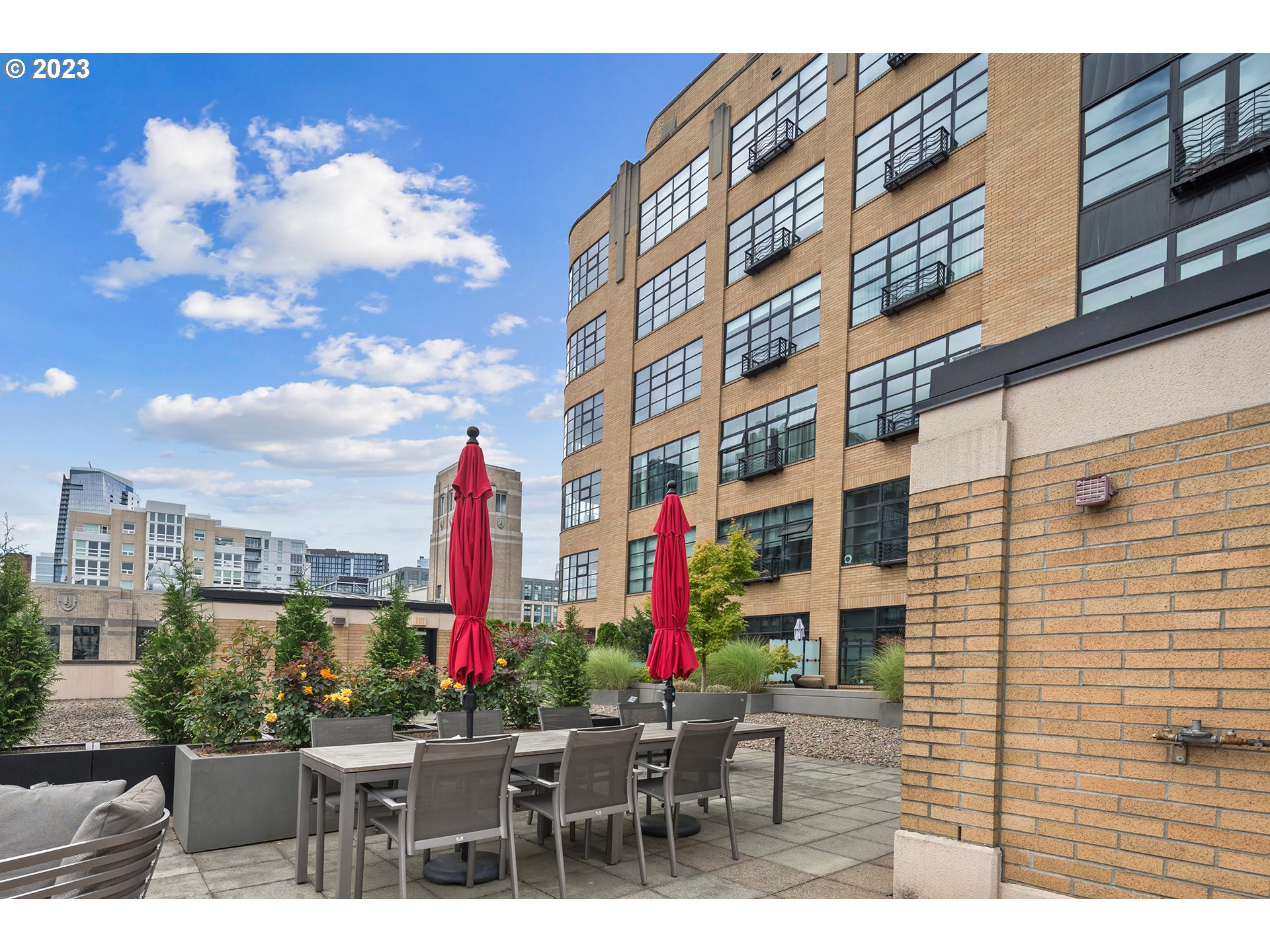 Photo #4: 23420350 Listing 