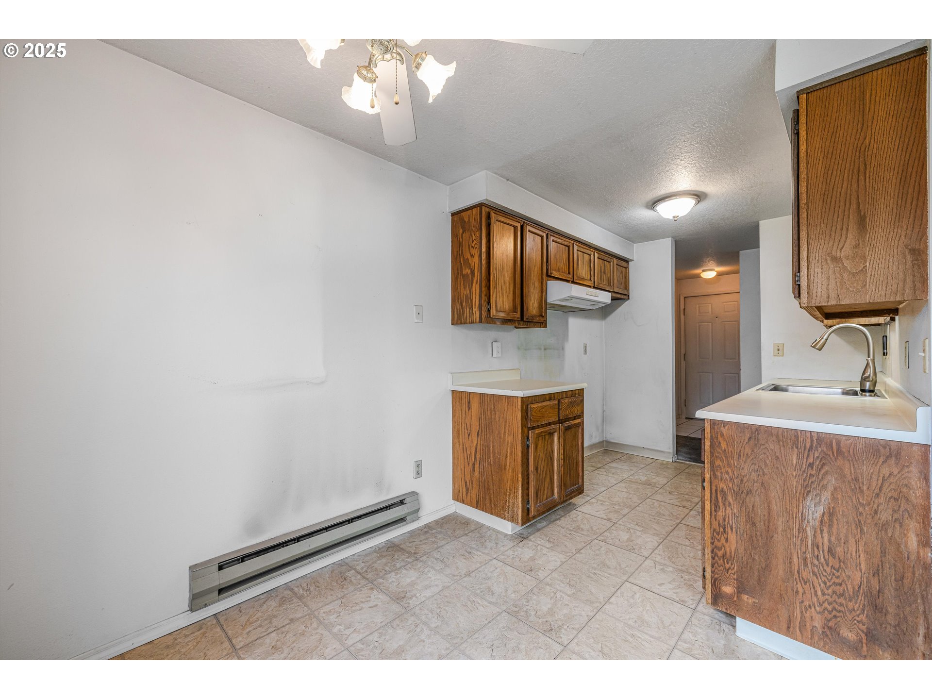 Photo #9: 234208195 Listing: Photo #9