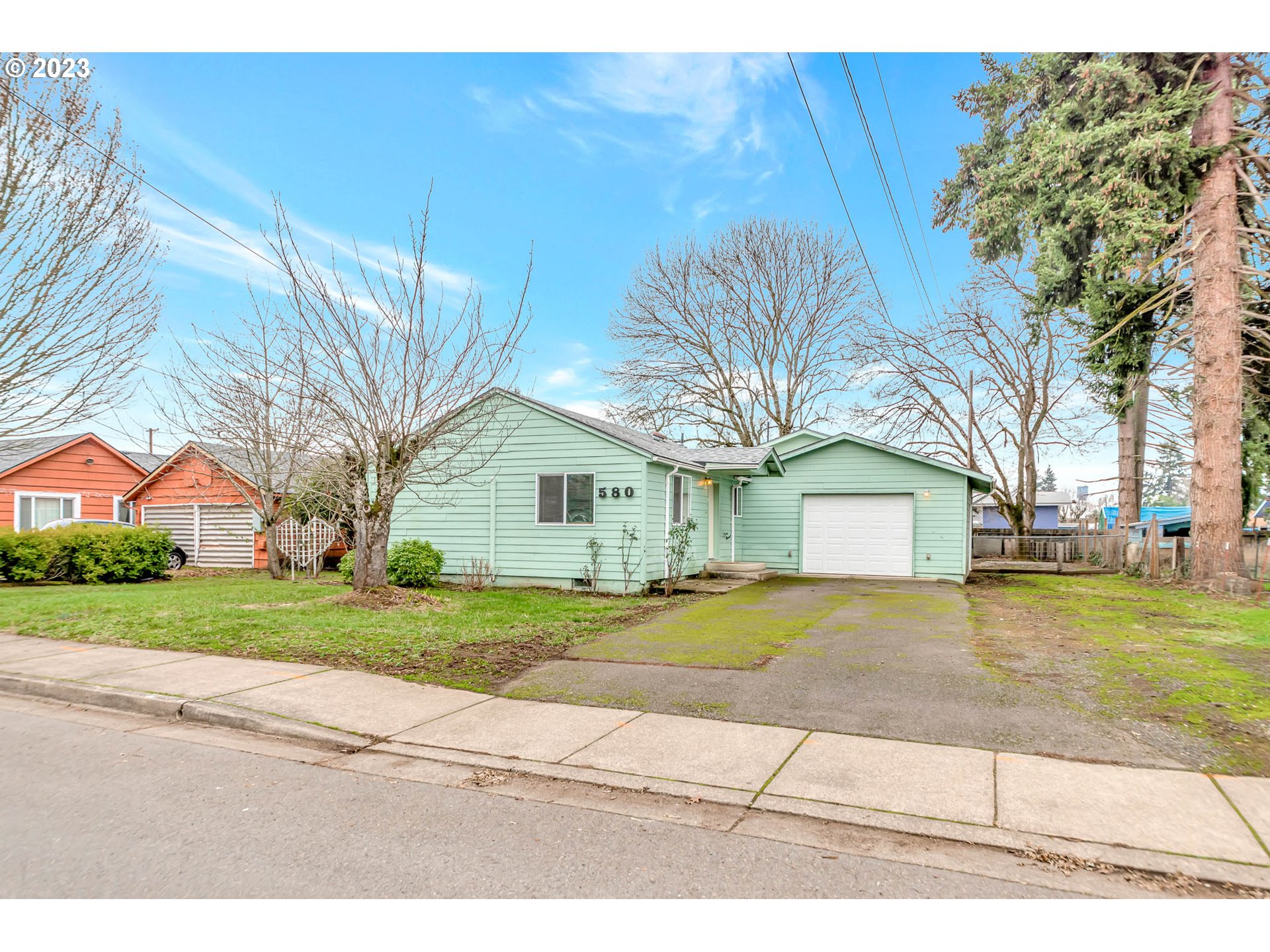 580 N 51ST ST Springfield, Oregon Extremely well cared for, neat and clean starter home in a great location just blocks from Riverbend Elementary School. Large Back yard, Hot water plumbed to outside for shower / Dog Wash, etc. Quick access to Hwy 126 or McKenzie Highway conveniences.
