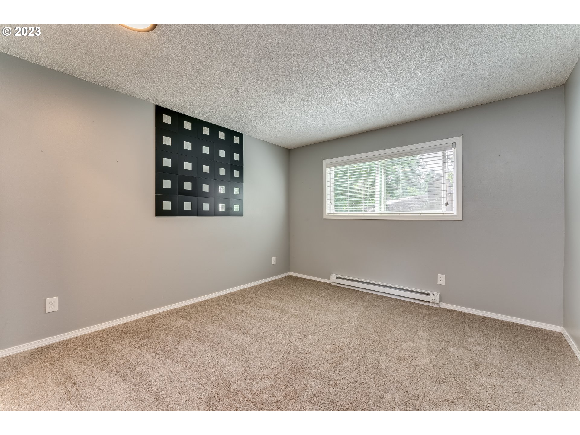 Photo #2: 23427998 Listing 