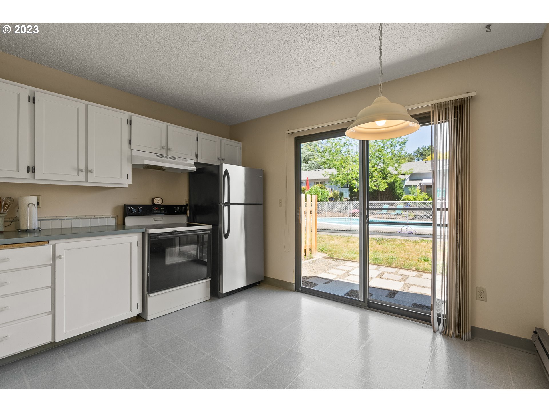 Photo #4: 23429955 Listing 
