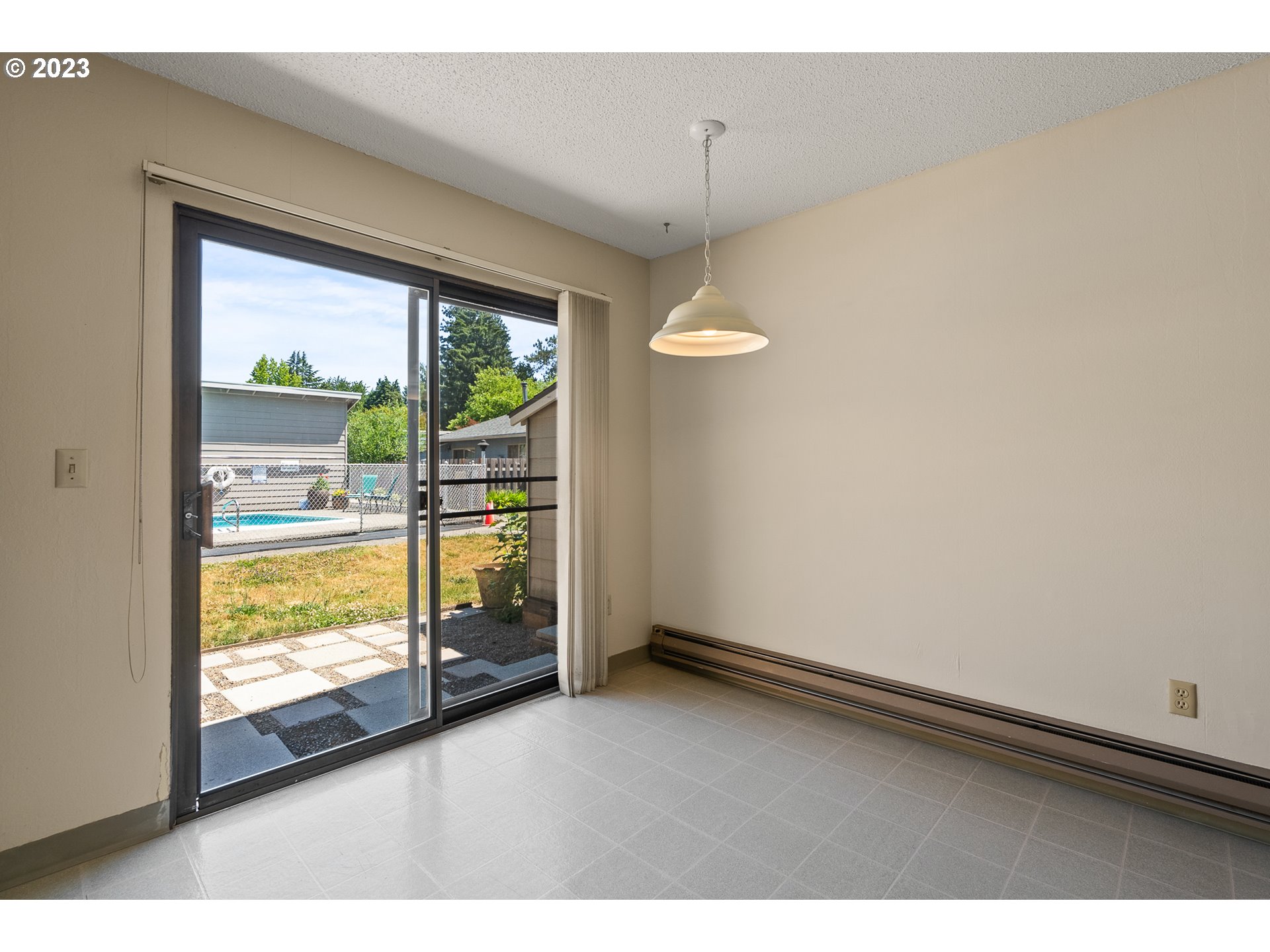 Photo #3: 23429955 Listing 