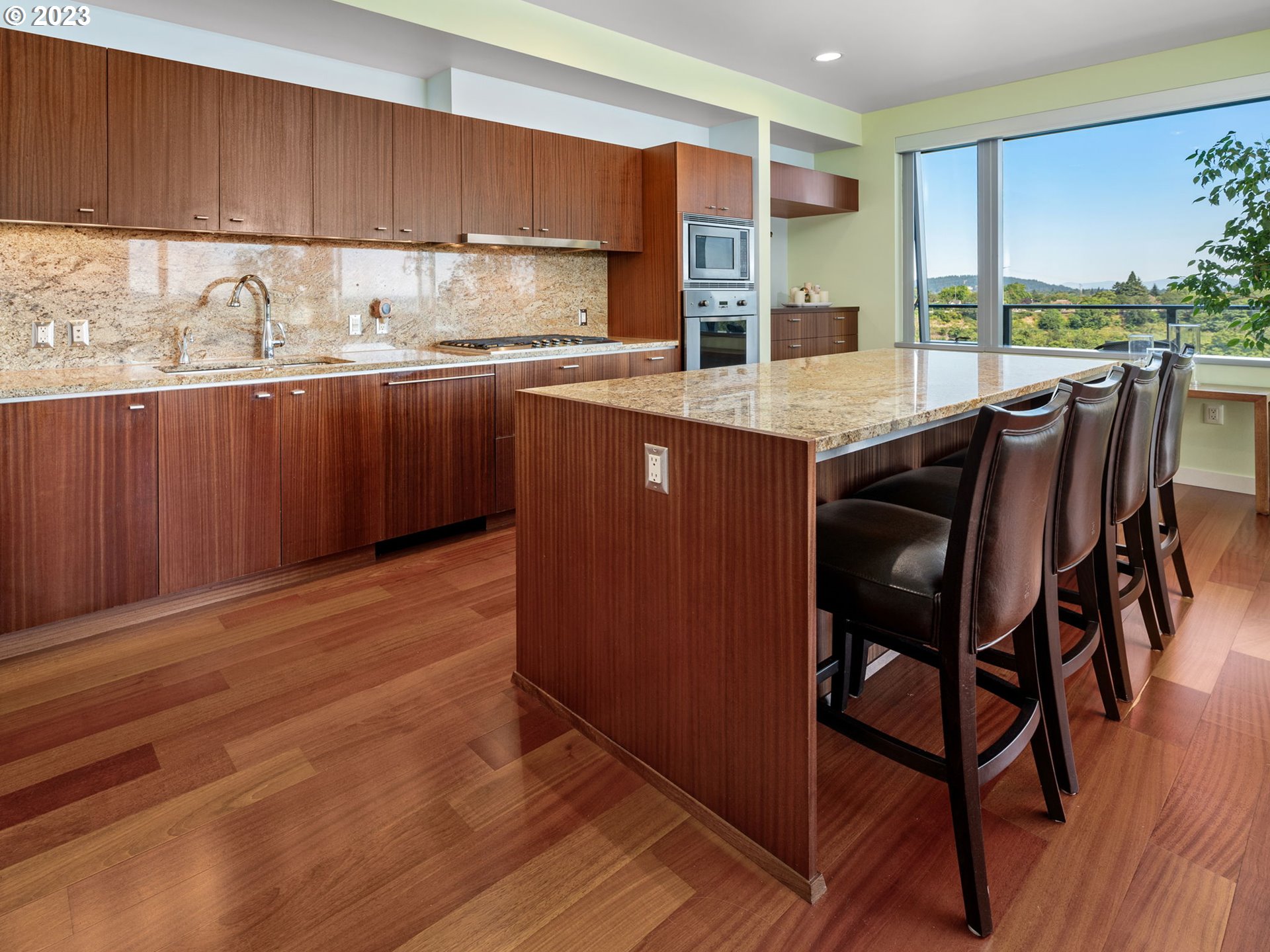 Photo #6: 23433091 Listing 