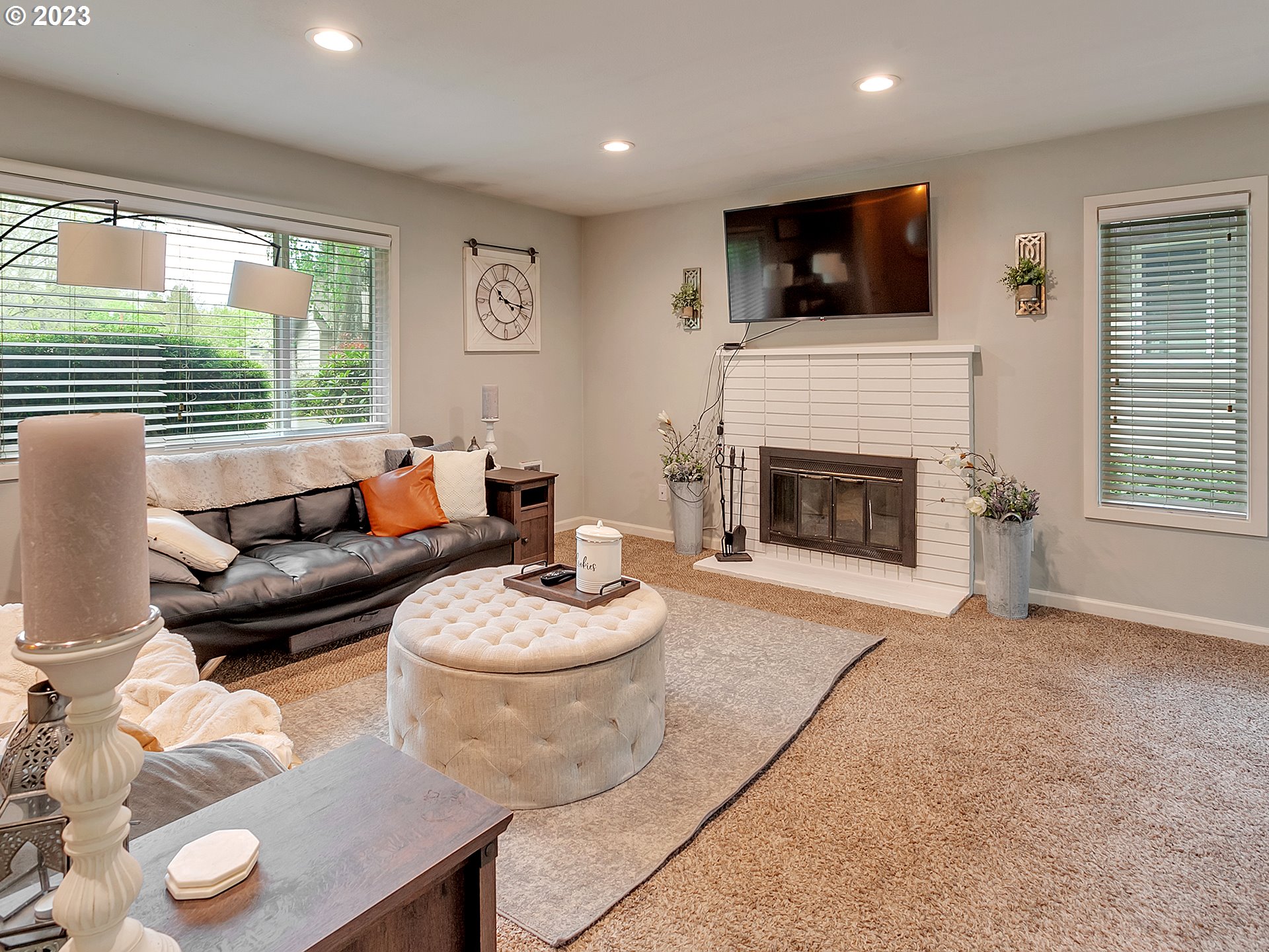 Photo #2: 23433190 Listing 