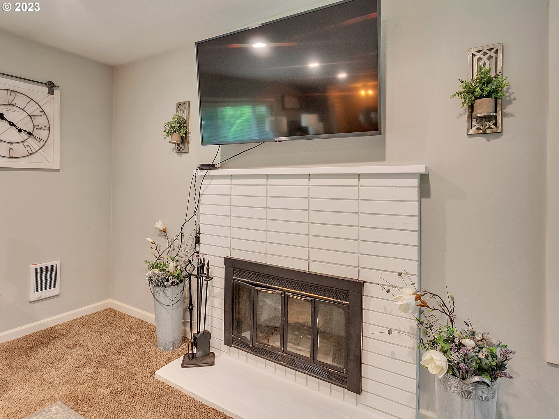 Photo #3: 23433190 Listing 