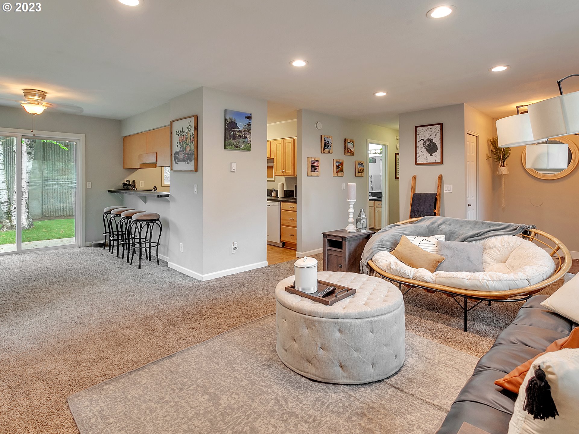 Photo #5: 23433190 Listing 