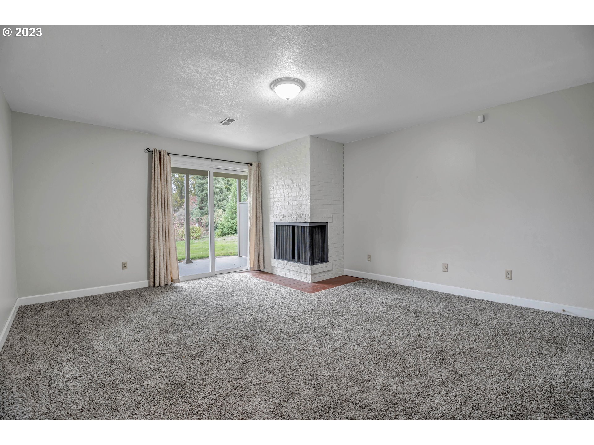 Photo #21: 23435899 Listing 