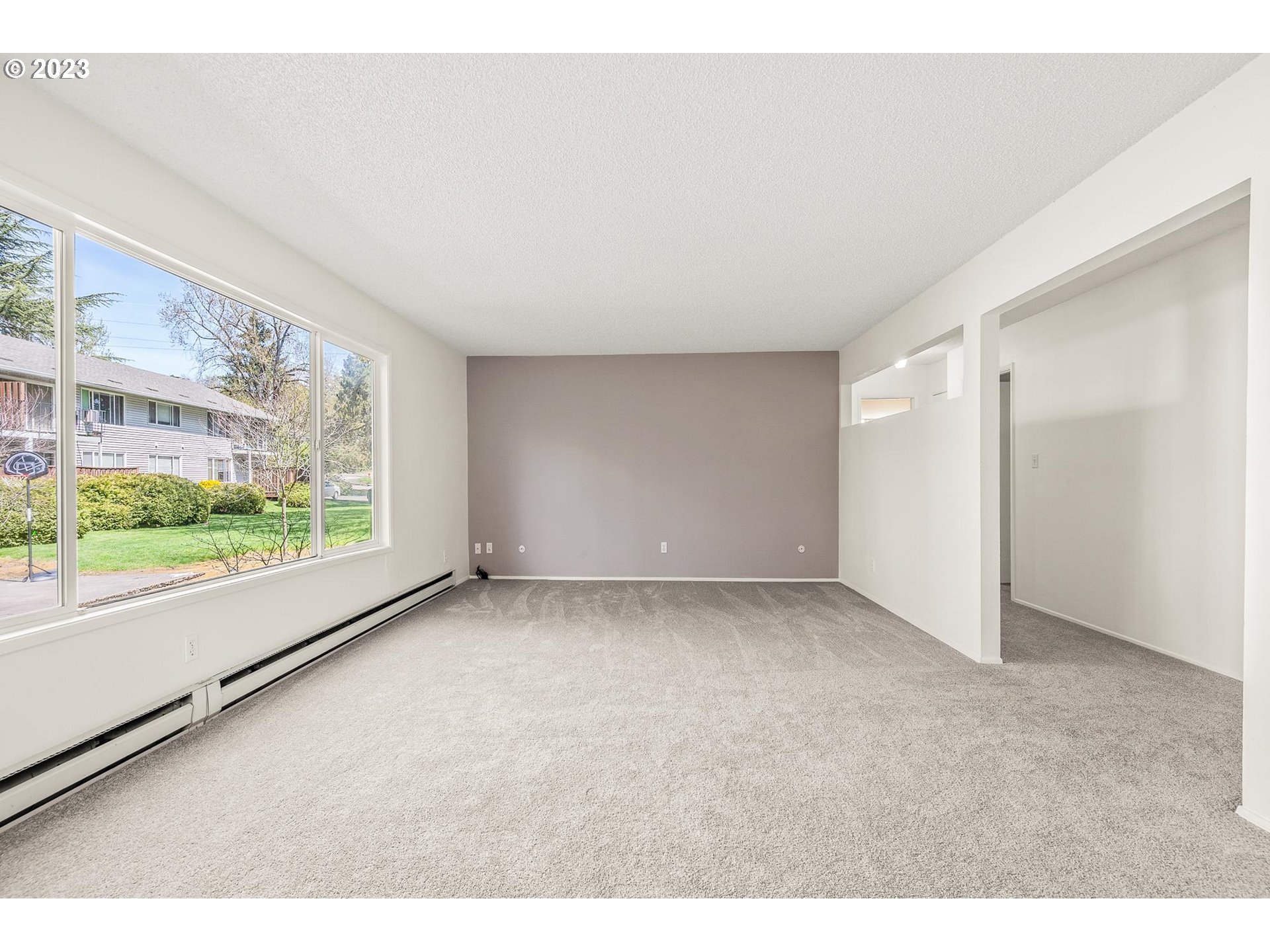 Photo #6: 23438472 Listing 