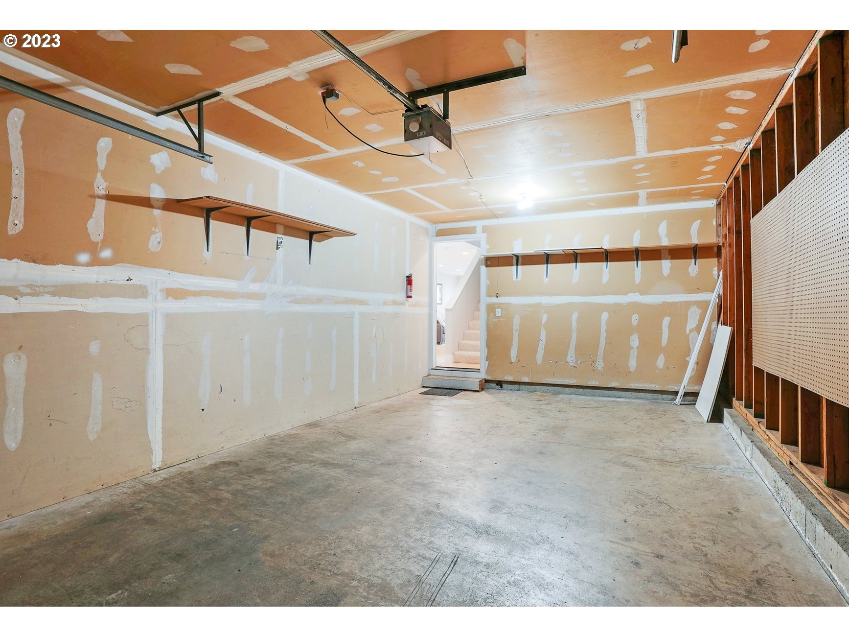 Photo #11: 23439281 Listing 