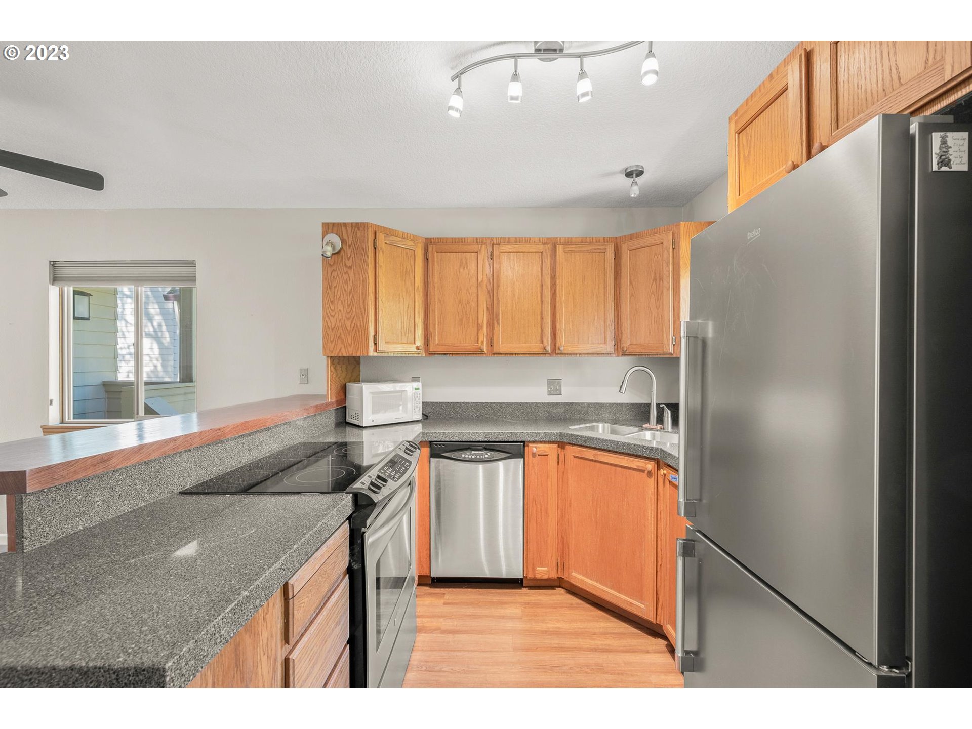 Photo #2: 23442836 Listing 