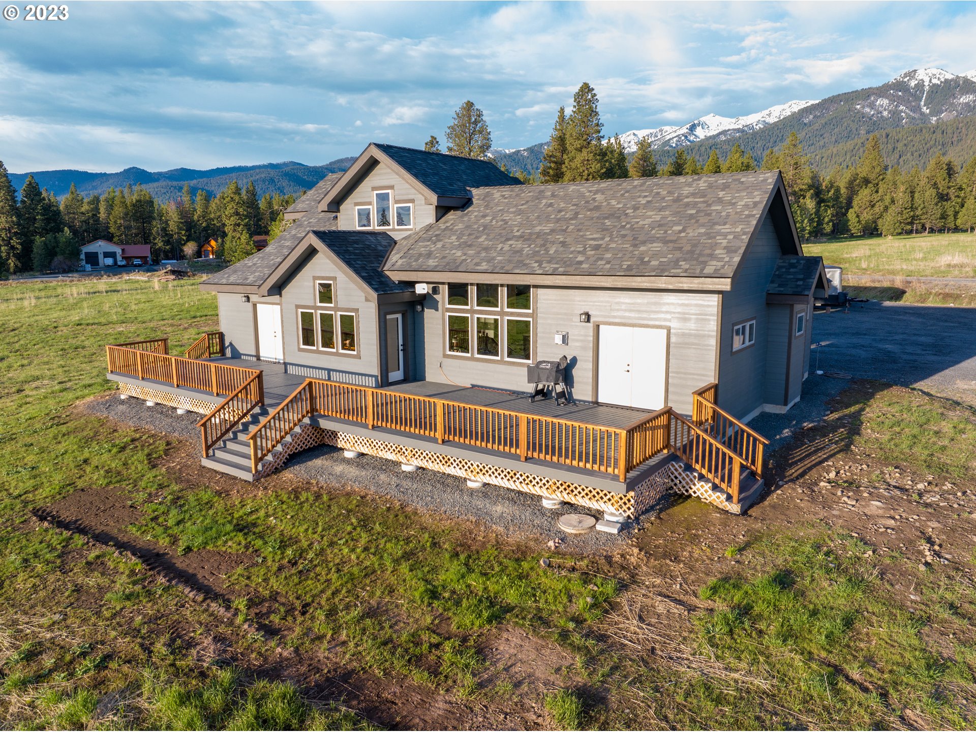 43935 RUNNING IRON RD